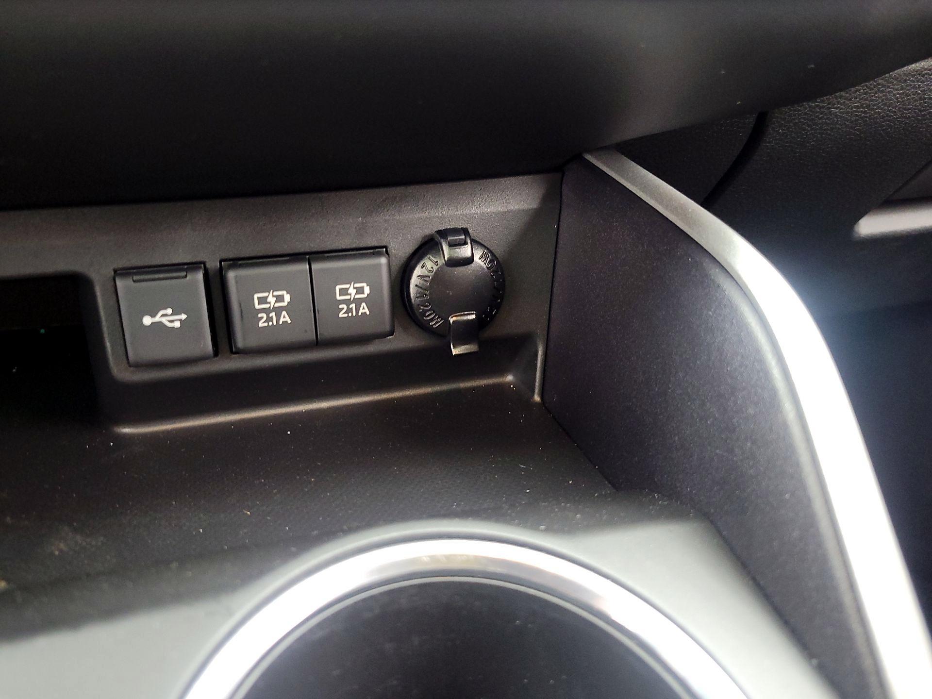 Thumbnail: 2021 Toyota Highlander - 18