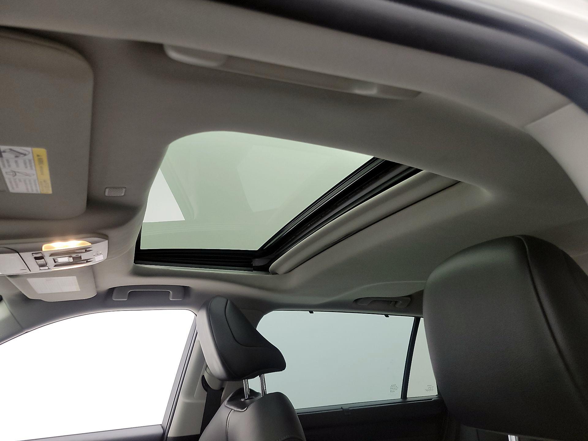 Thumbnail: 2021 Toyota Highlander - 19