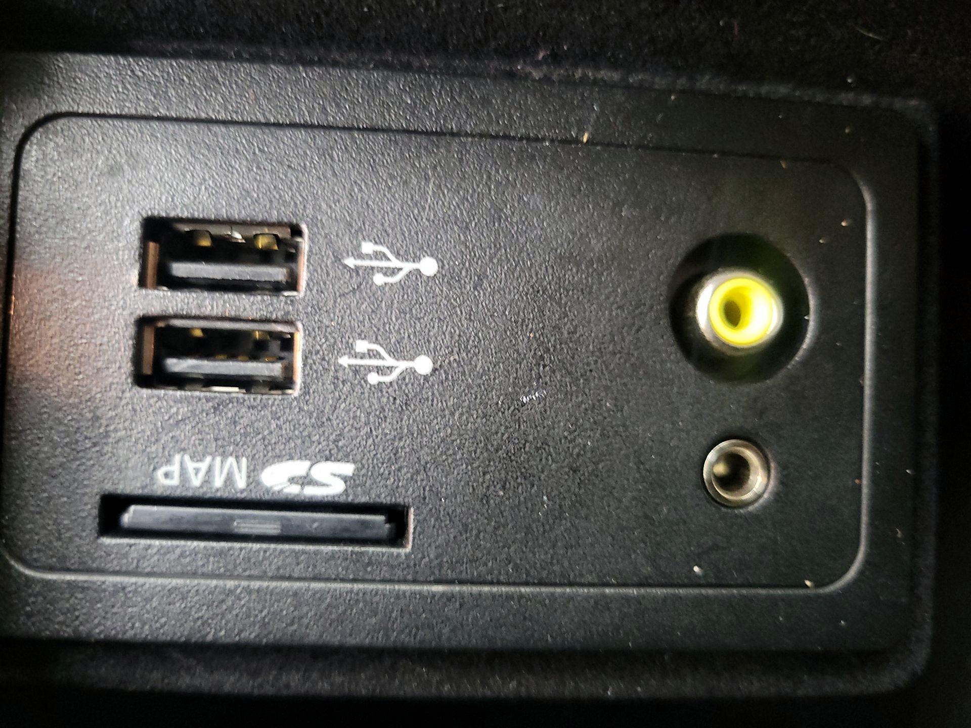 Thumbnail: 2017 INFINITI Q50 - 19