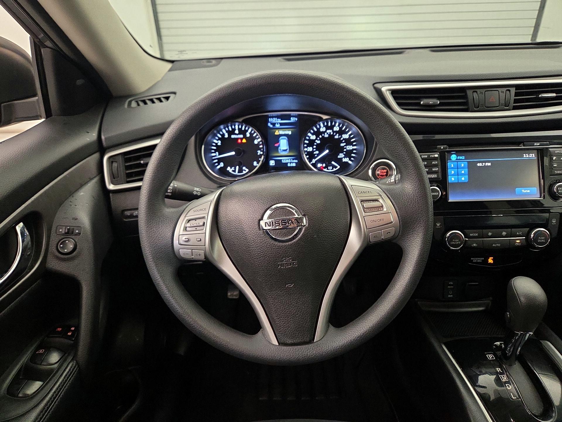 Thumbnail: 2015 Nissan Rogue - 10