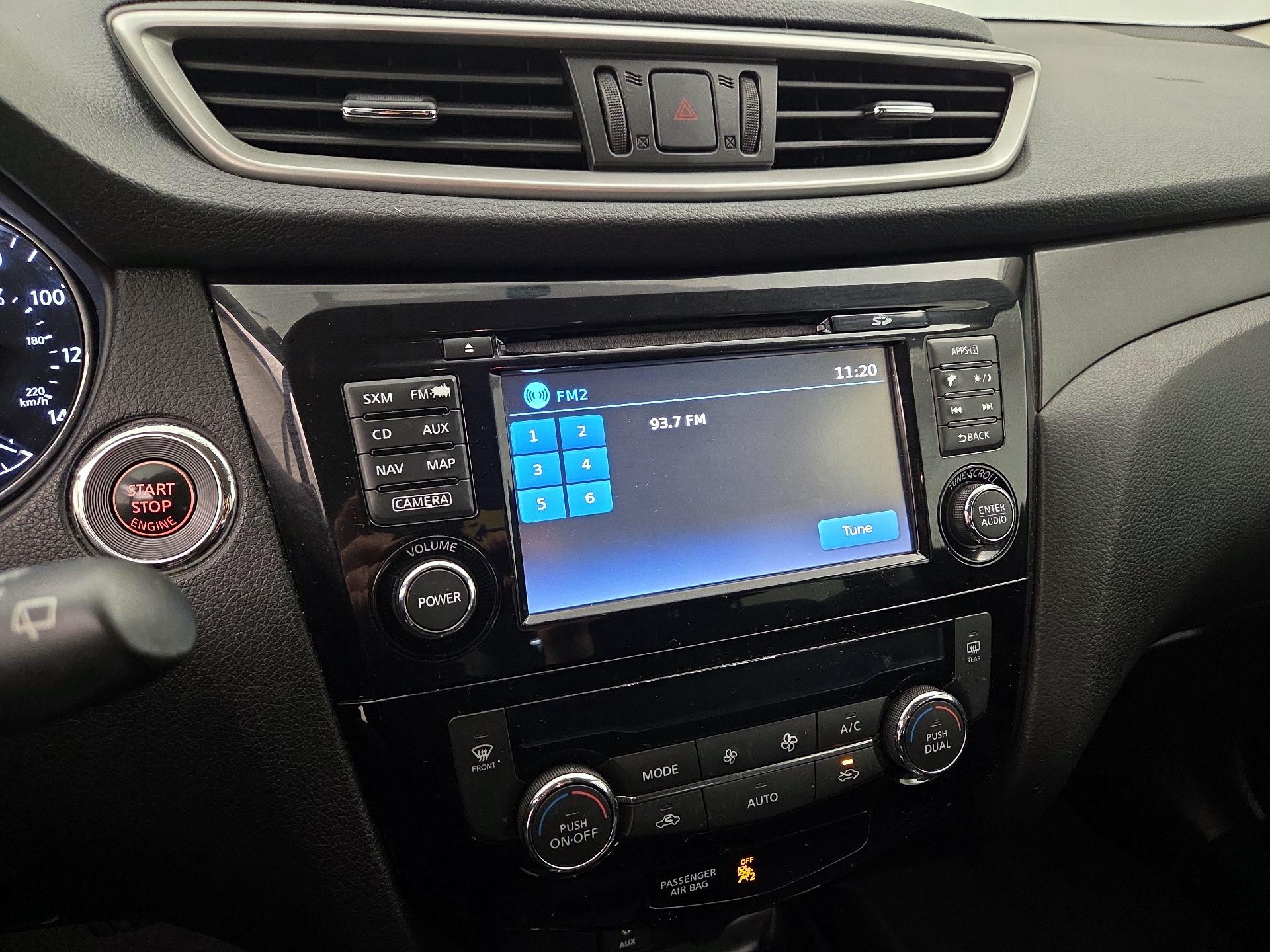 Thumbnail: 2015 Nissan Rogue - 15