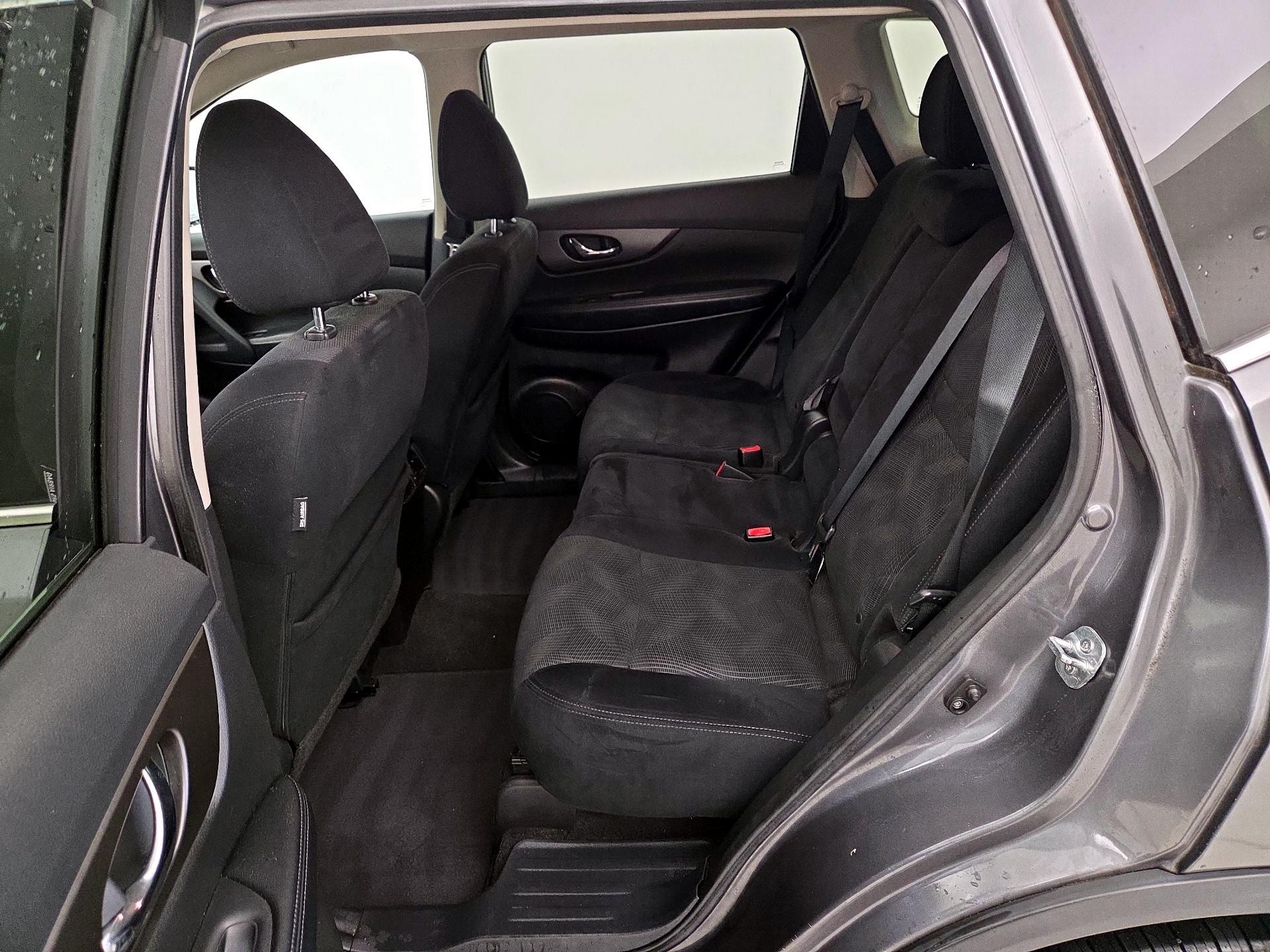 Thumbnail: 2015 Nissan Rogue - 19