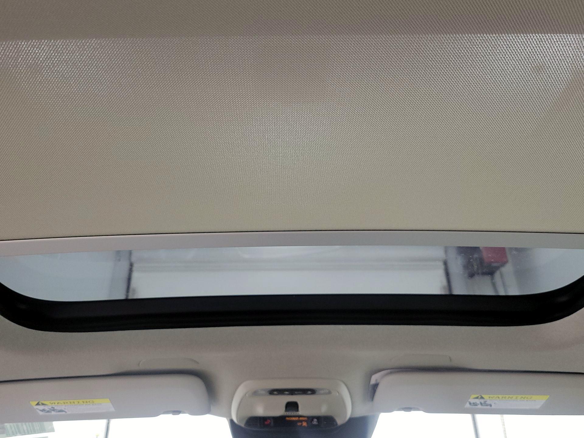 Thumbnail: 2022 Volvo XC40 - 19