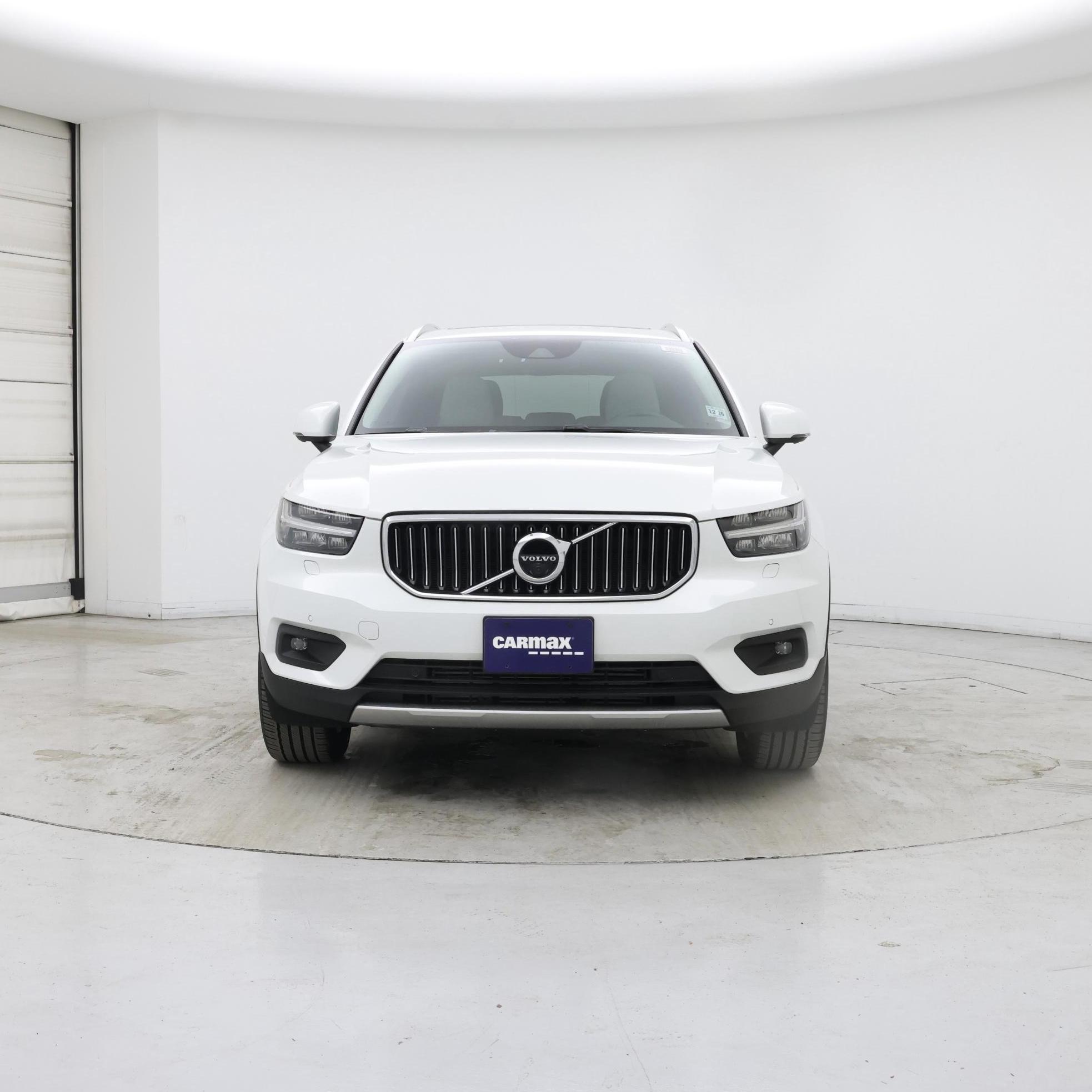 Thumbnail: 2022 Volvo XC40 - 5