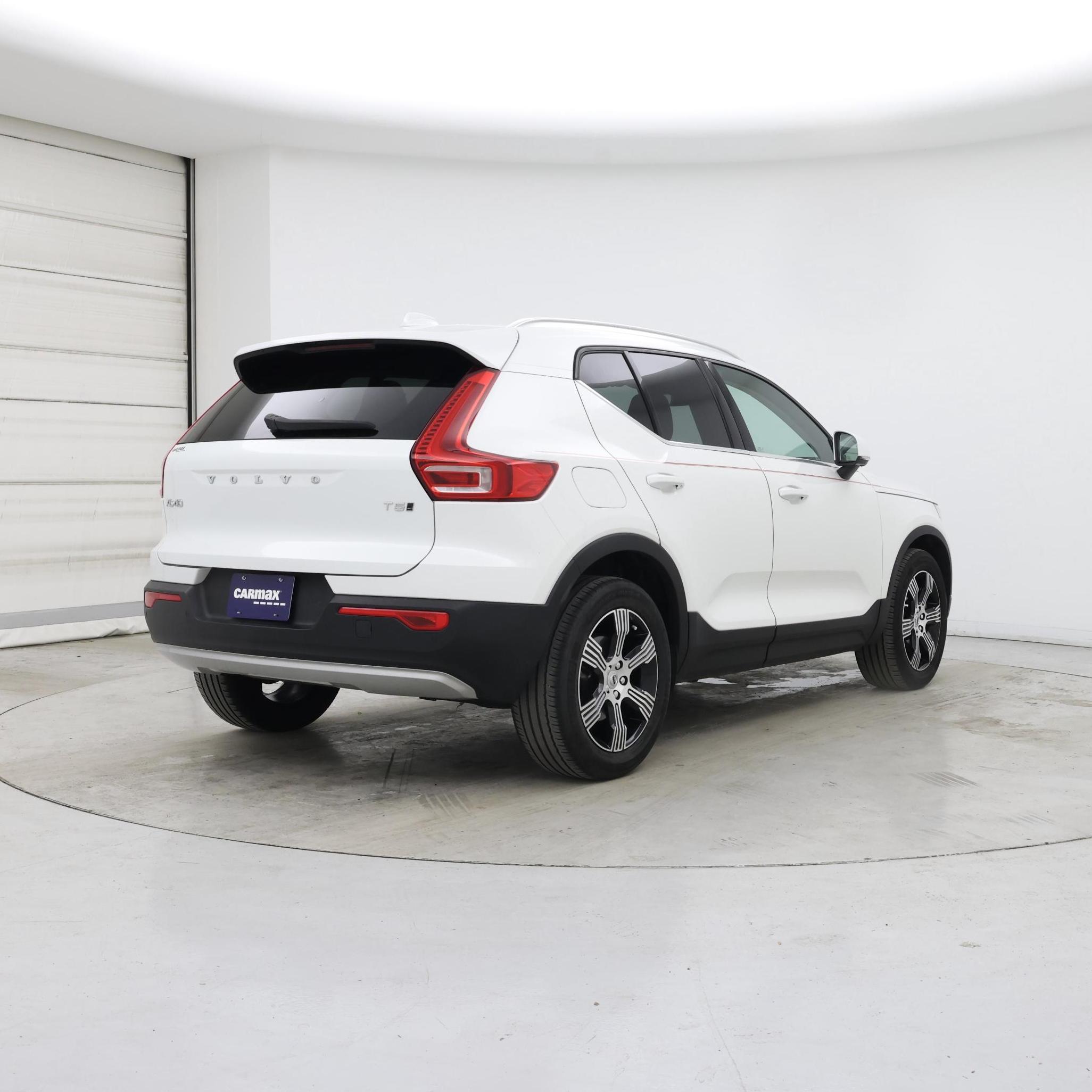 Thumbnail: 2022 Volvo XC40 - 8