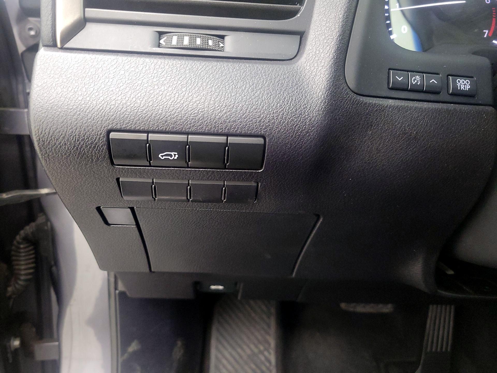 Thumbnail: 2016 Lexus RX - 13