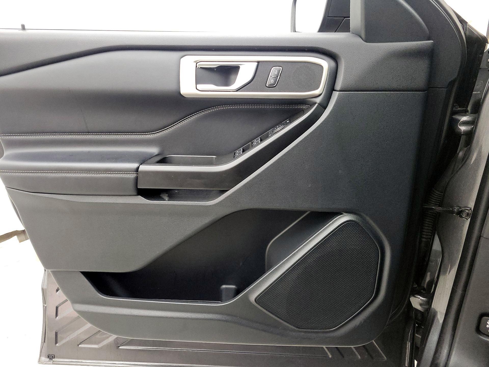 Thumbnail: 2020 Ford Explorer - 12