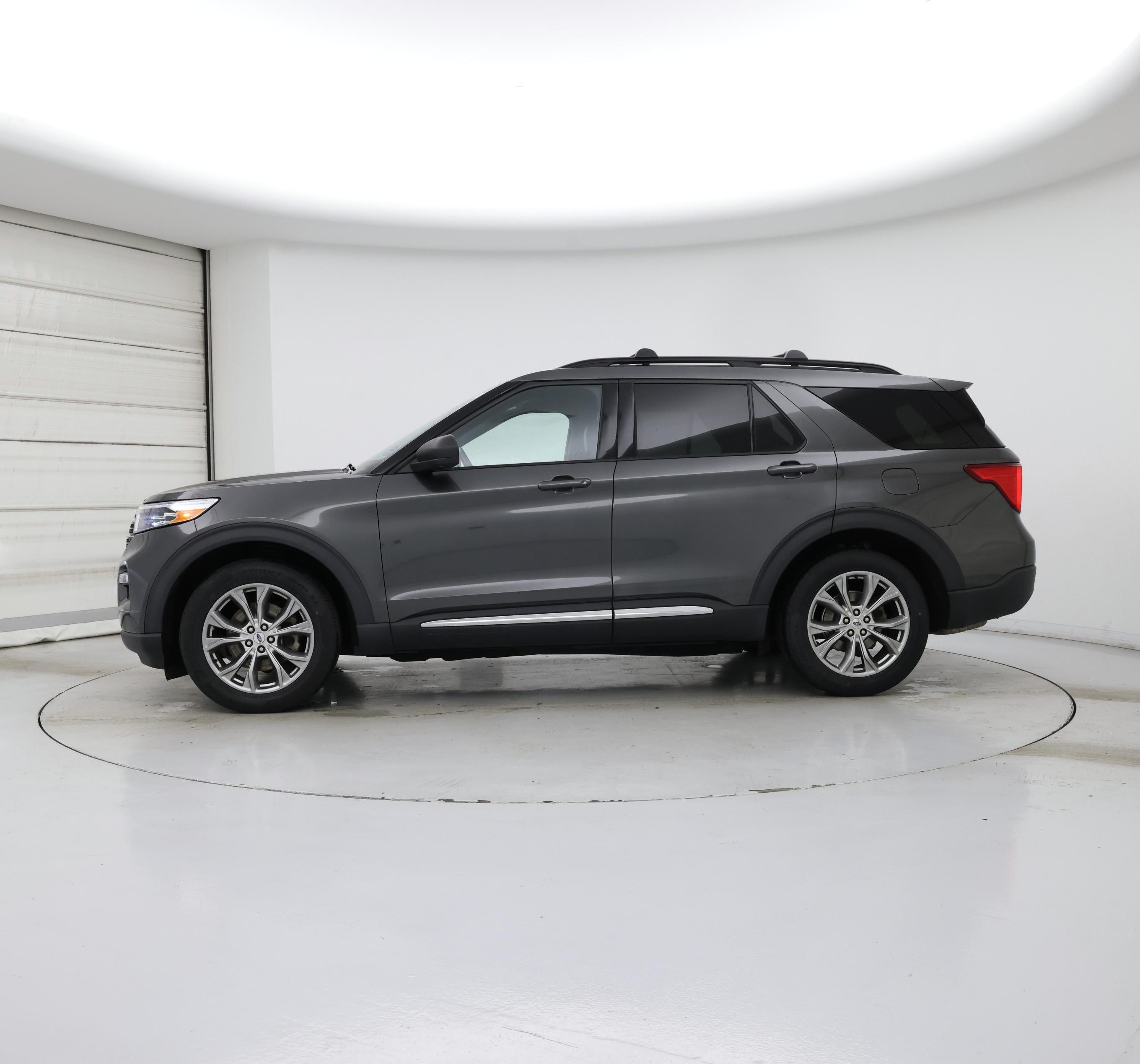Thumbnail: 2020 Ford Explorer - 3