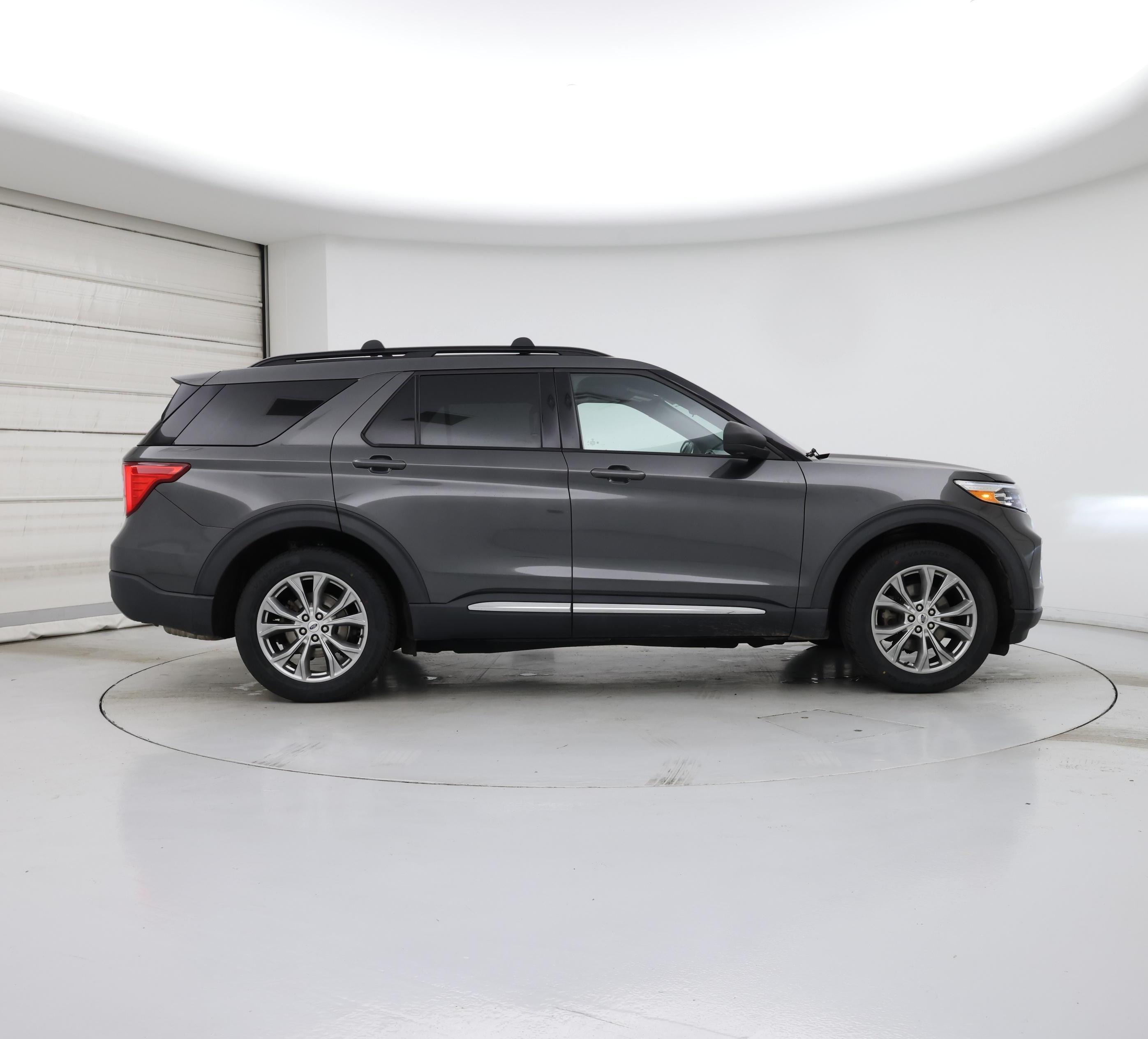 Thumbnail: 2020 Ford Explorer - 7