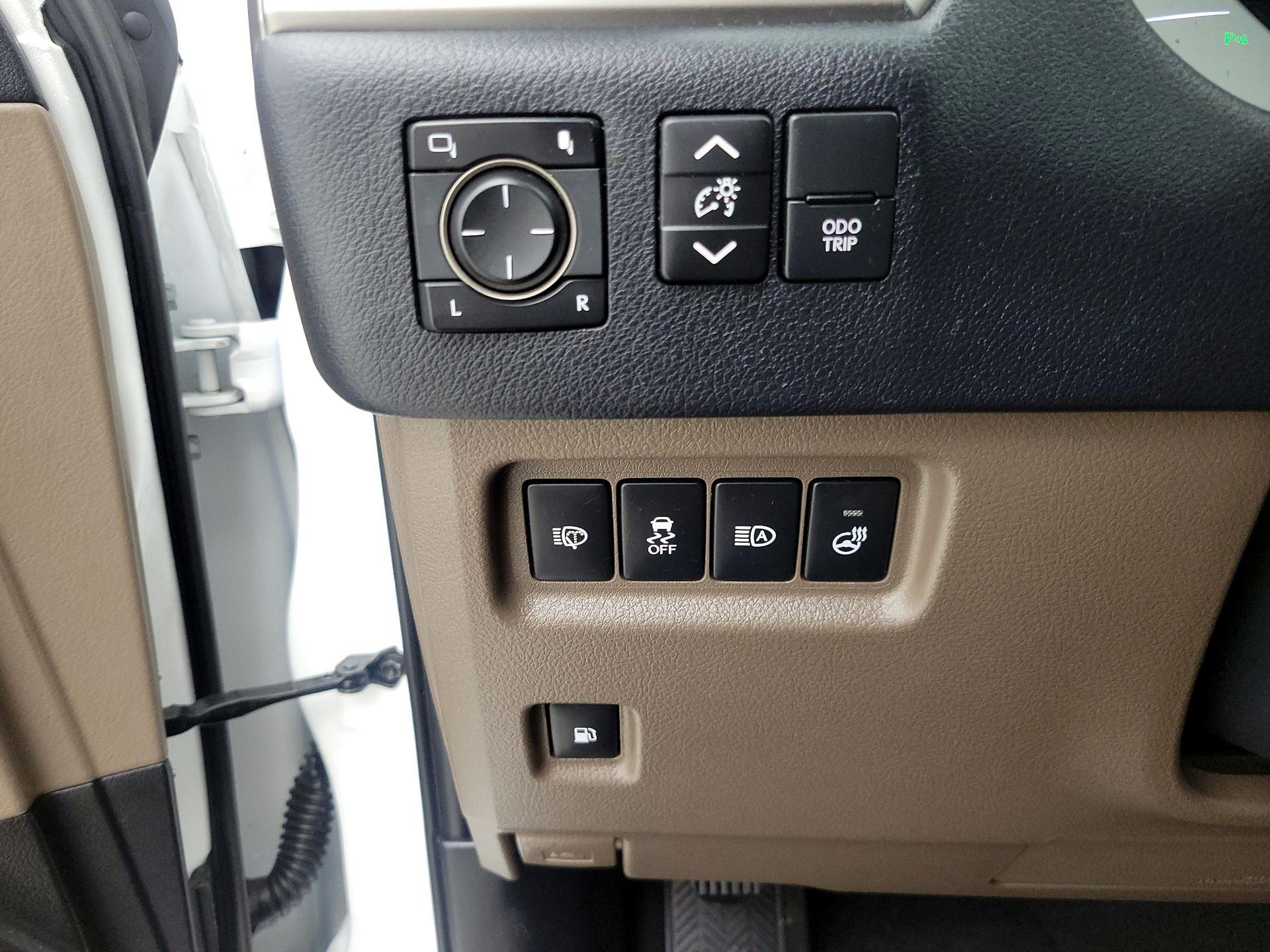 Thumbnail: 2022 Lexus GX - 13