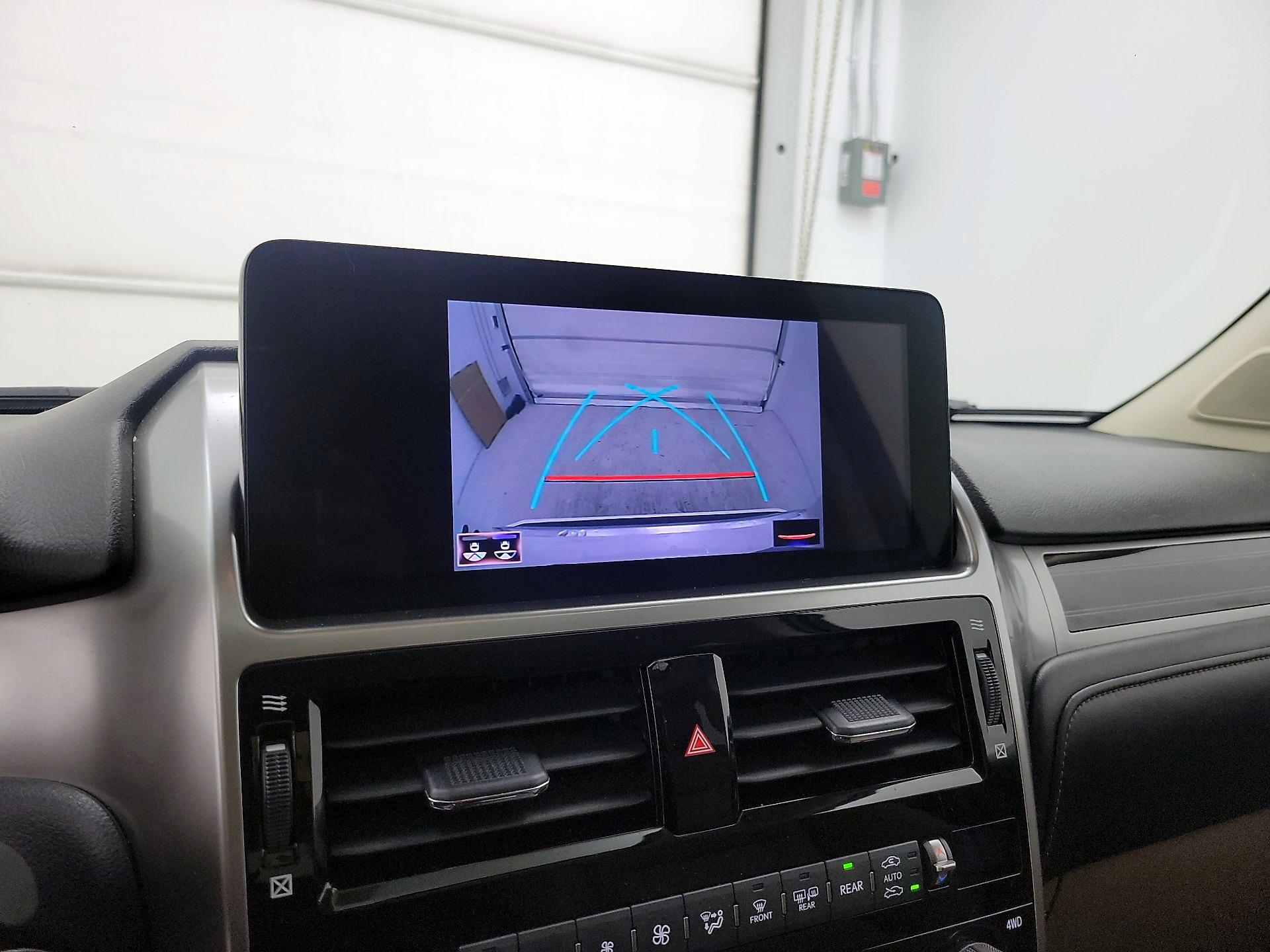 Thumbnail: 2022 Lexus GX - 15