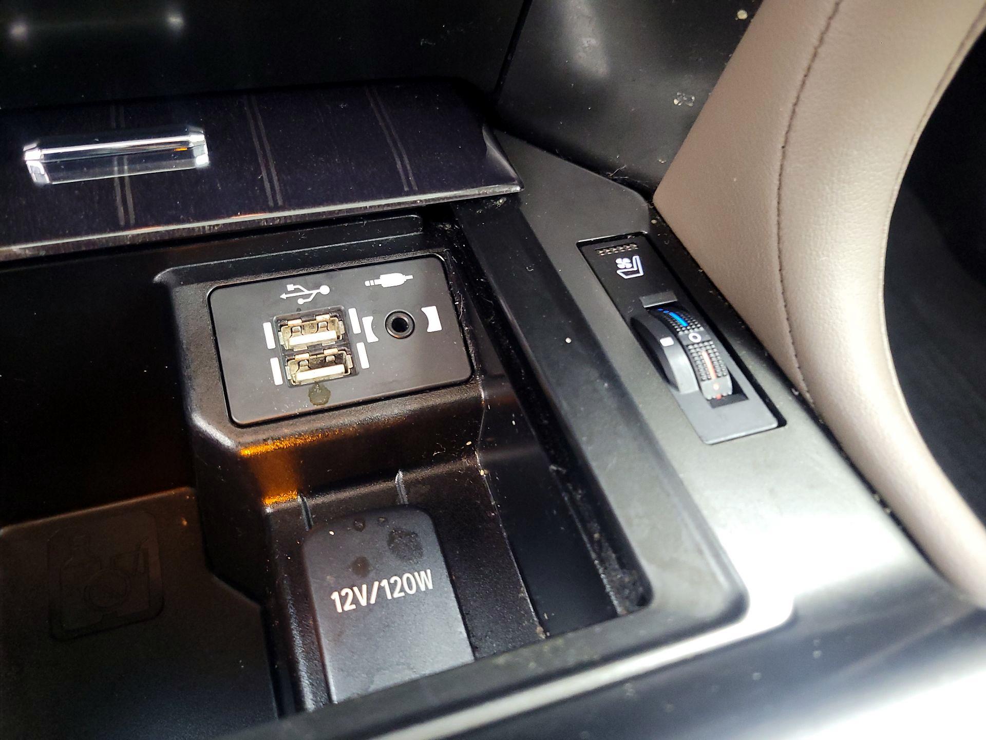 Thumbnail: 2022 Lexus GX - 19