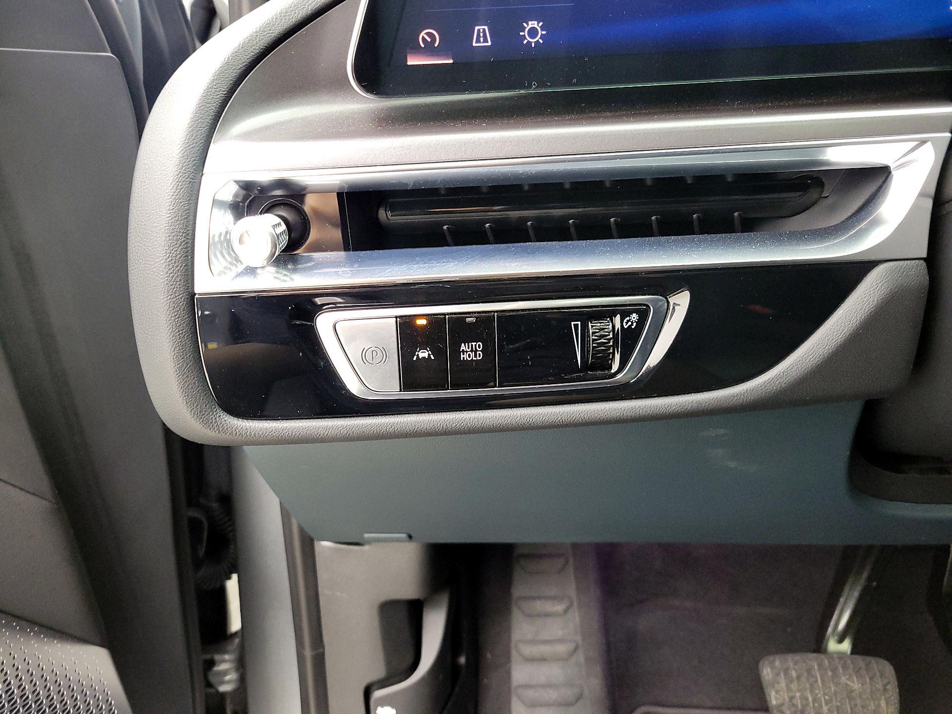 Thumbnail: 2024 Cadillac Lyriq - 13