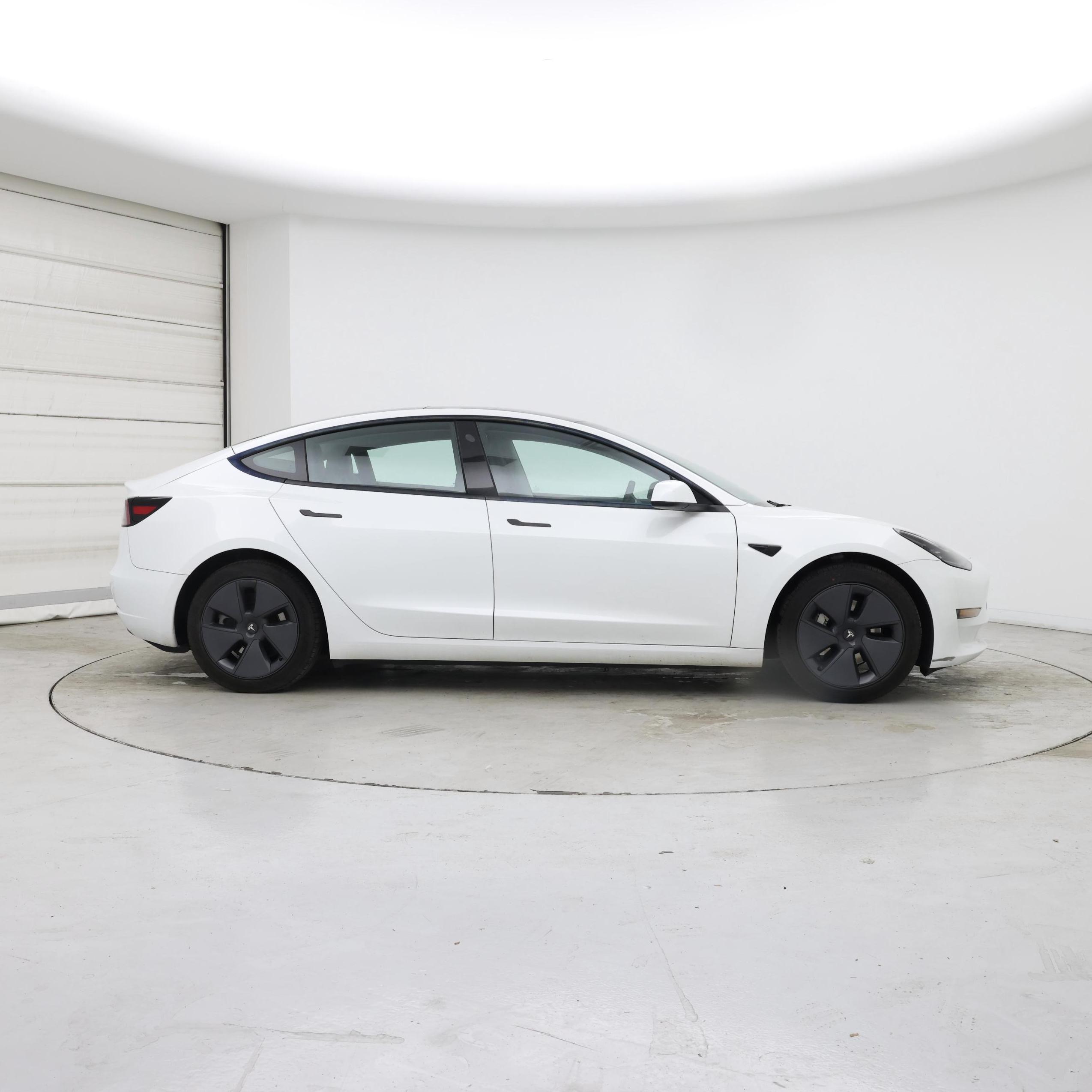 Thumbnail: 2023 Tesla Model 3 - 7