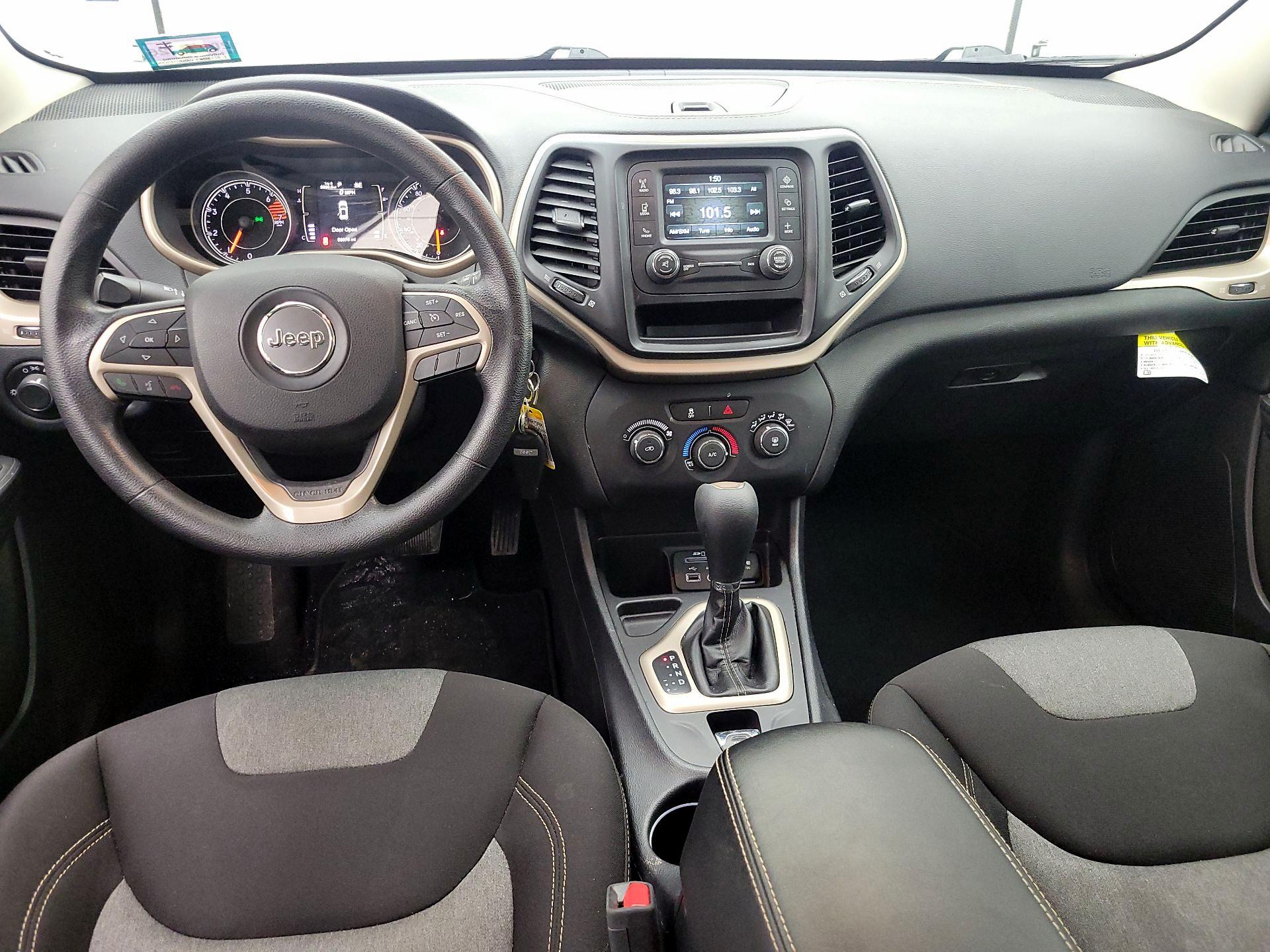 Thumbnail: 2017 Jeep Cherokee - 9