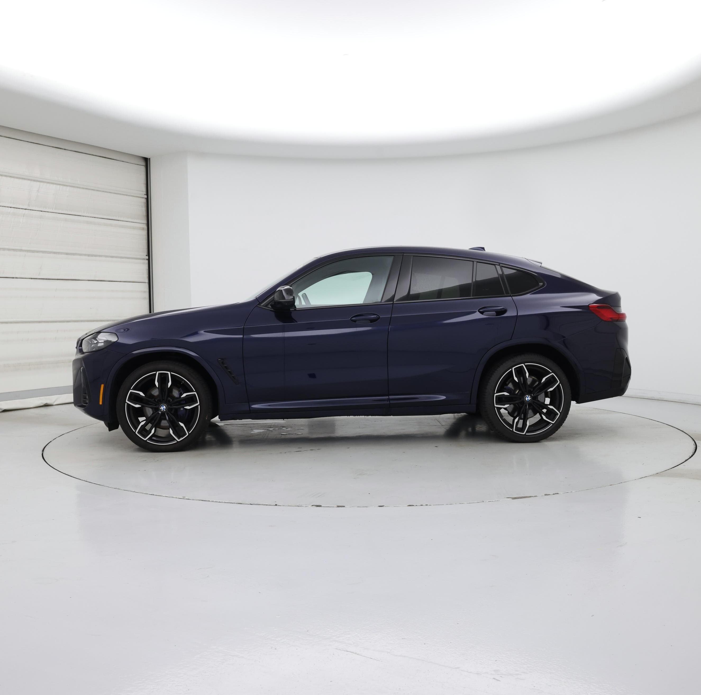 Thumbnail: 2023 BMW X4 - 3