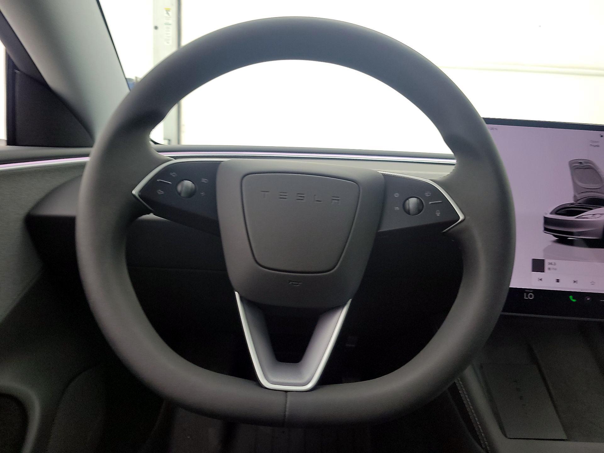 Thumbnail: 2025 Tesla Model 3 - 10