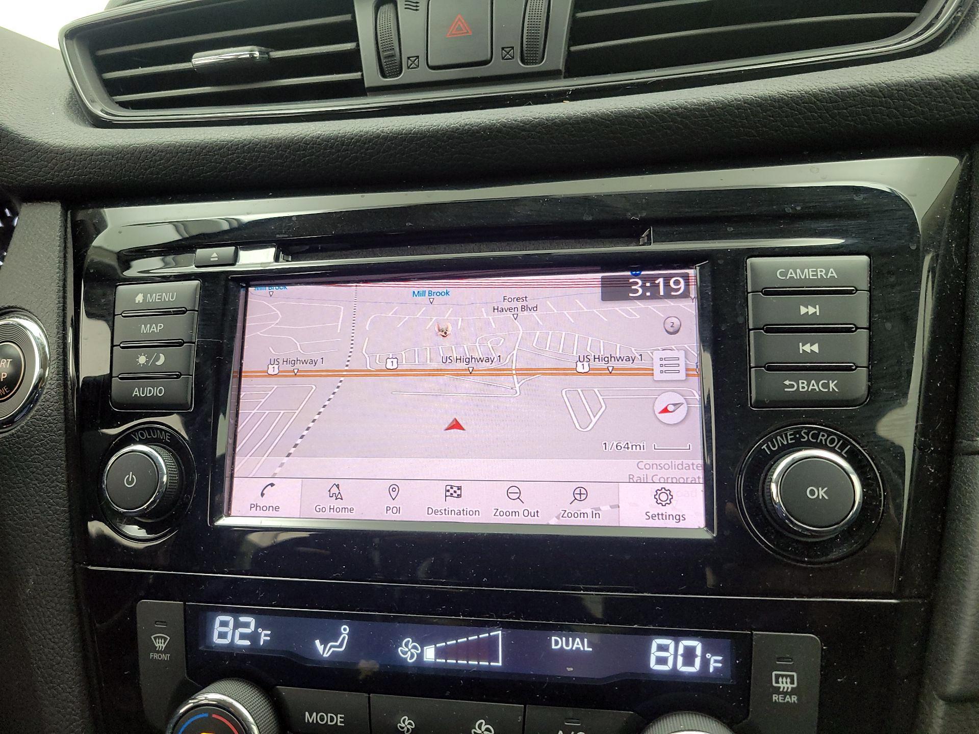 Thumbnail: 2018 Nissan Rogue - 14