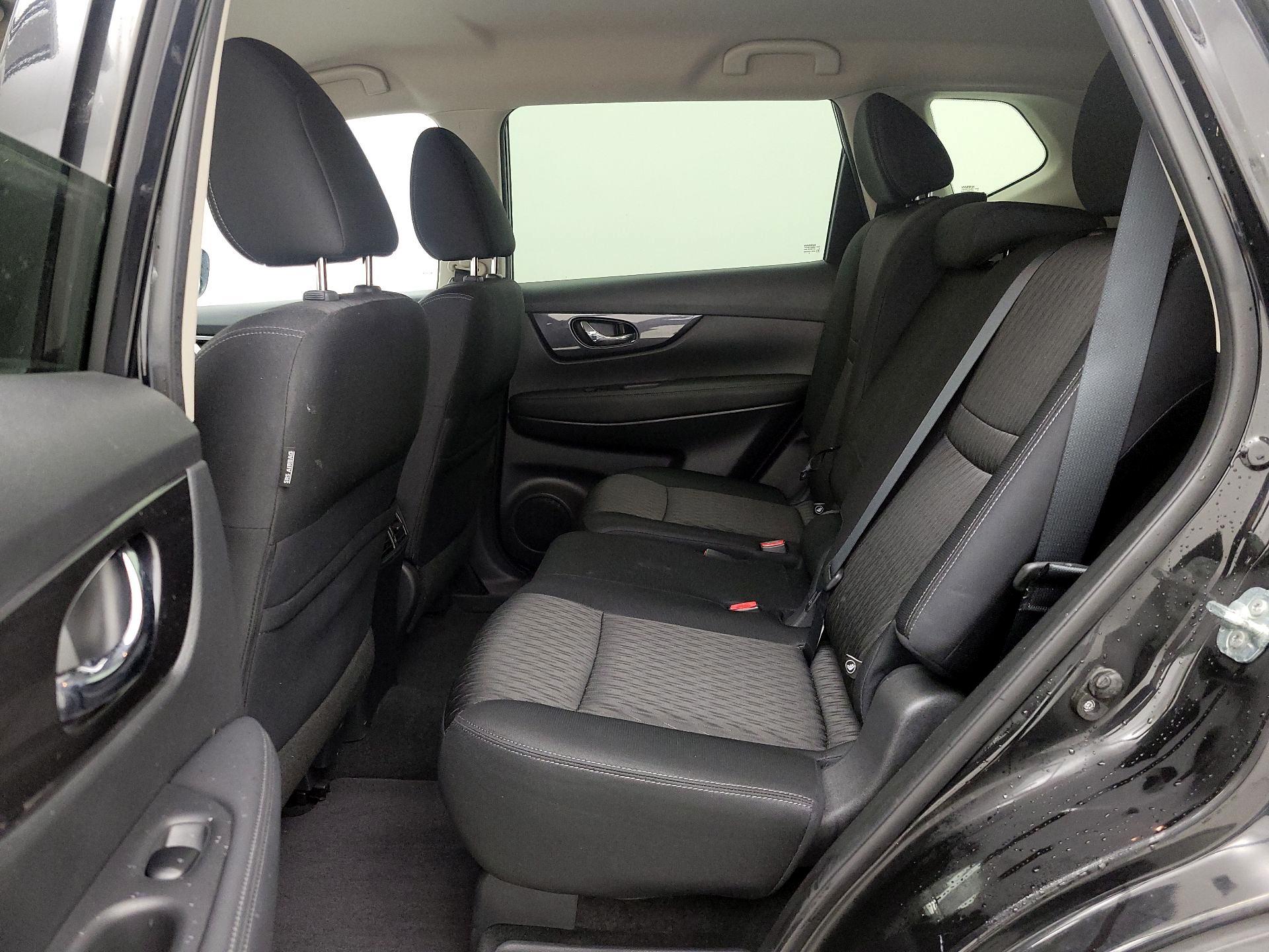 Thumbnail: 2018 Nissan Rogue - 20