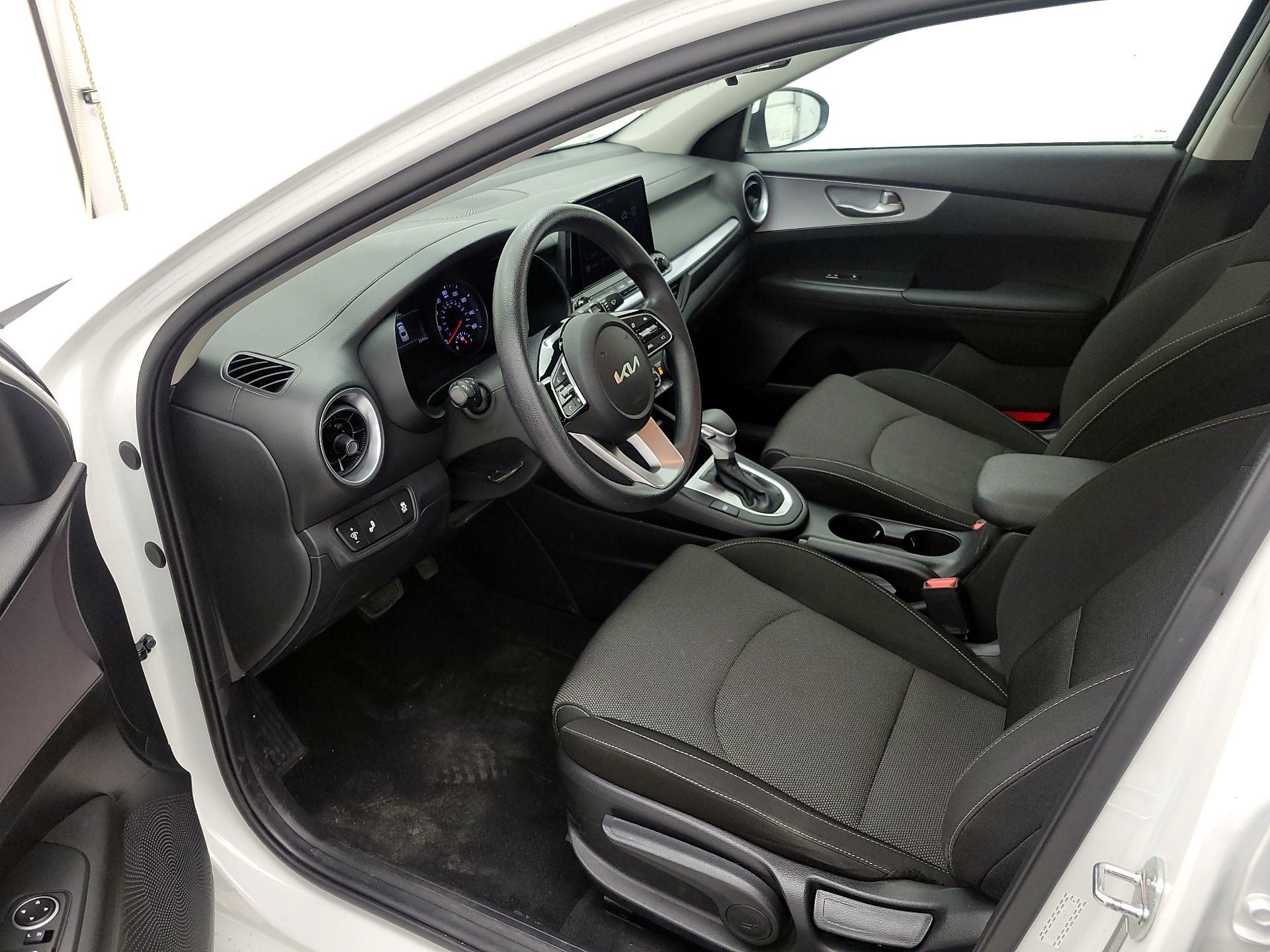 Thumbnail: 2024 Kia Forte - 11