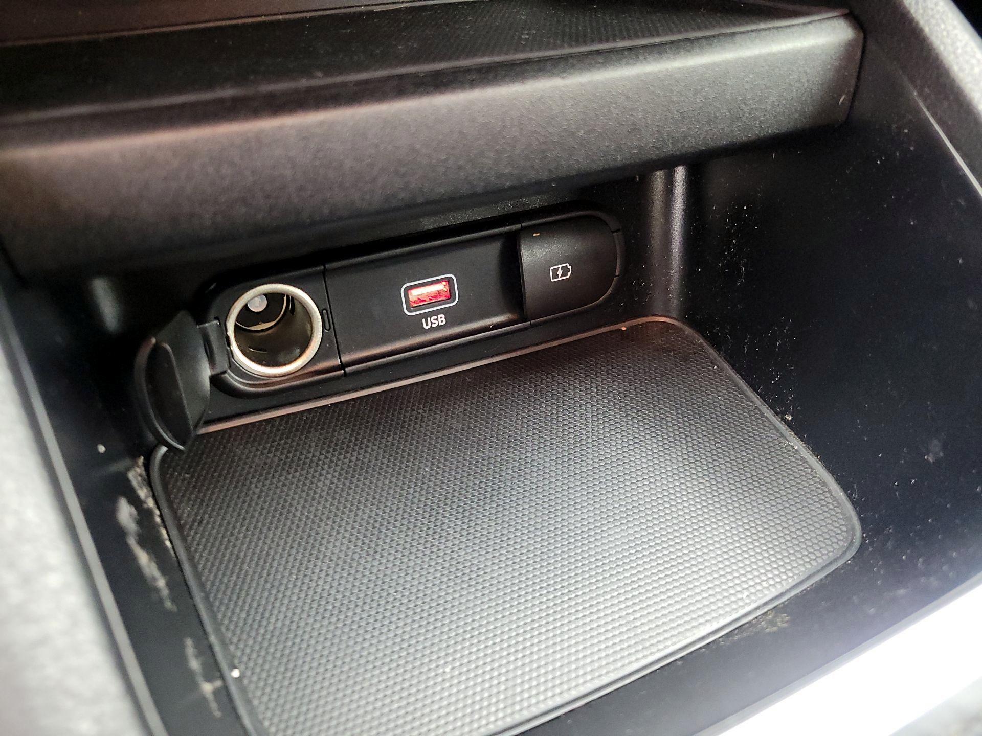 Thumbnail: 2024 Kia Forte - 18