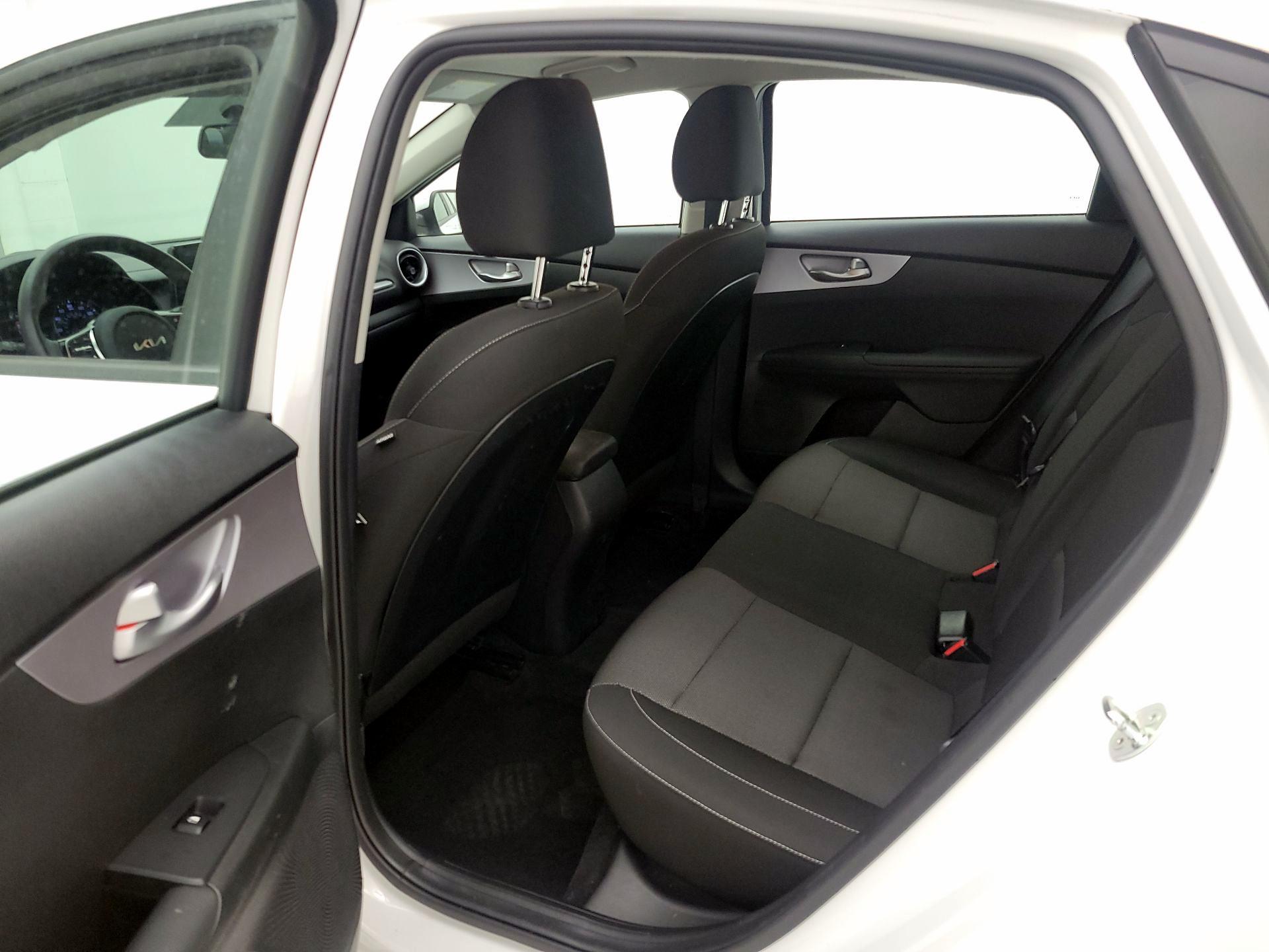 Thumbnail: 2024 Kia Forte - 19