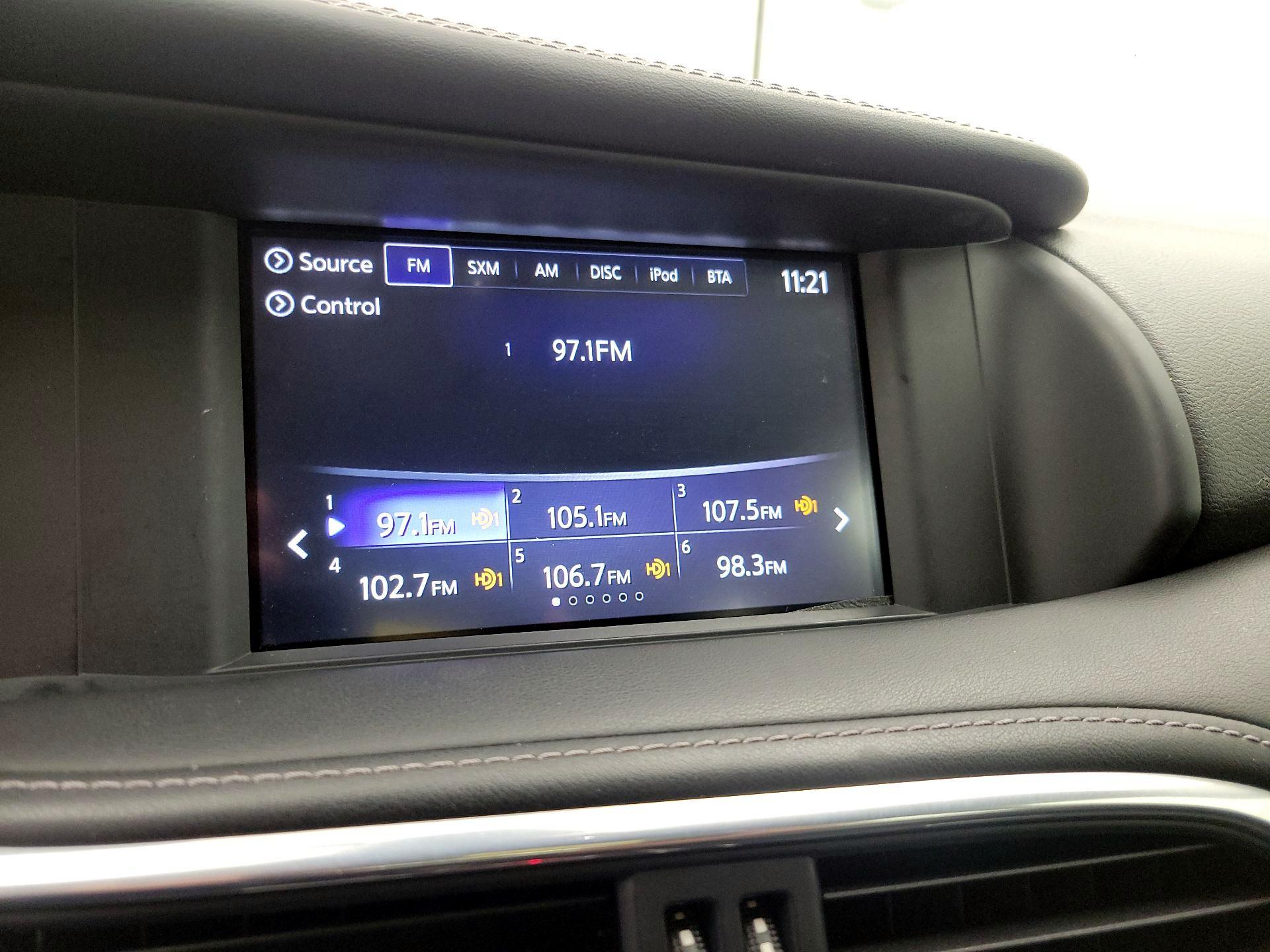 Thumbnail: 2018 INFINITI QX30 - 16