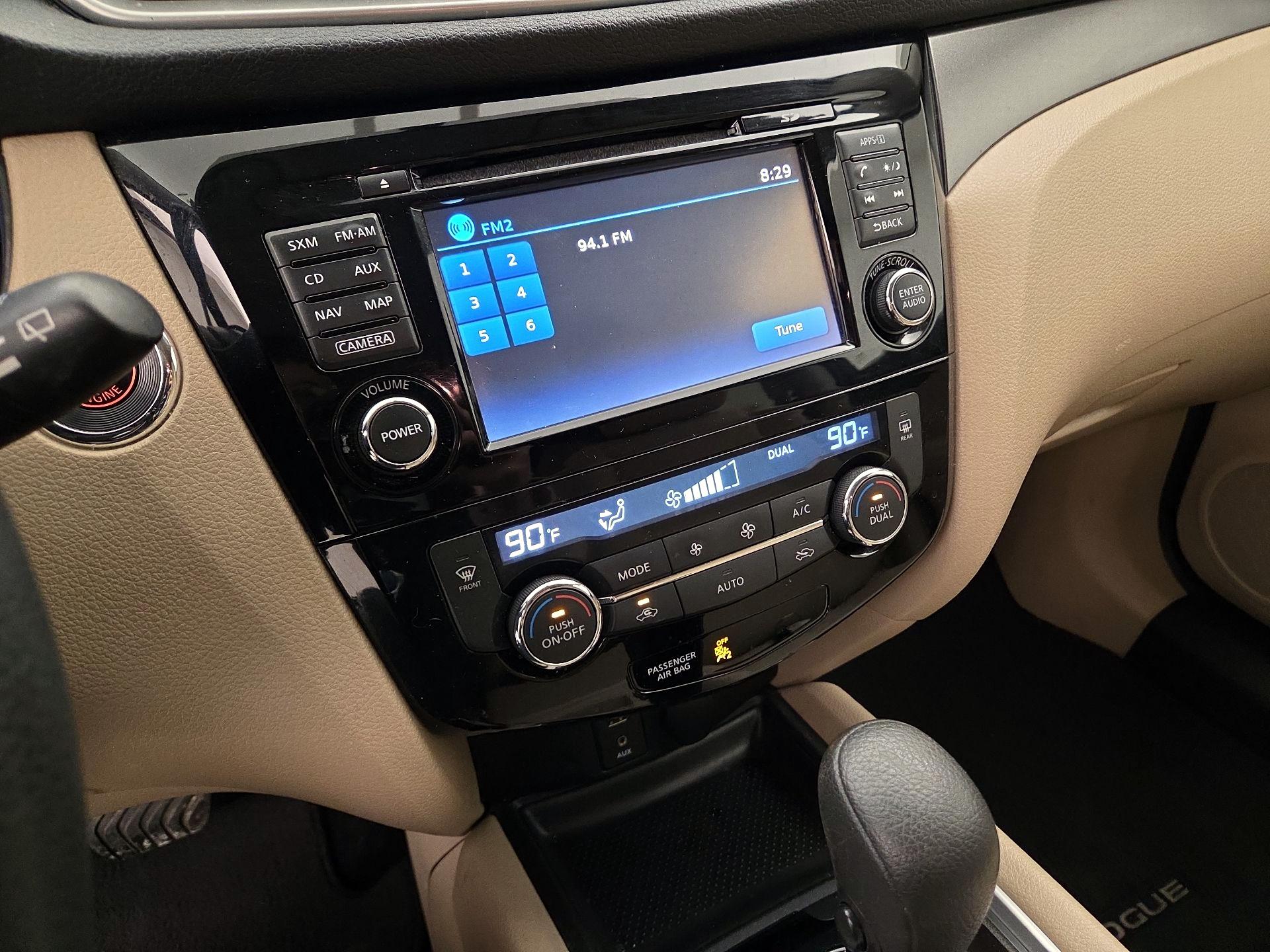 Thumbnail: 2016 Nissan Rogue - 14