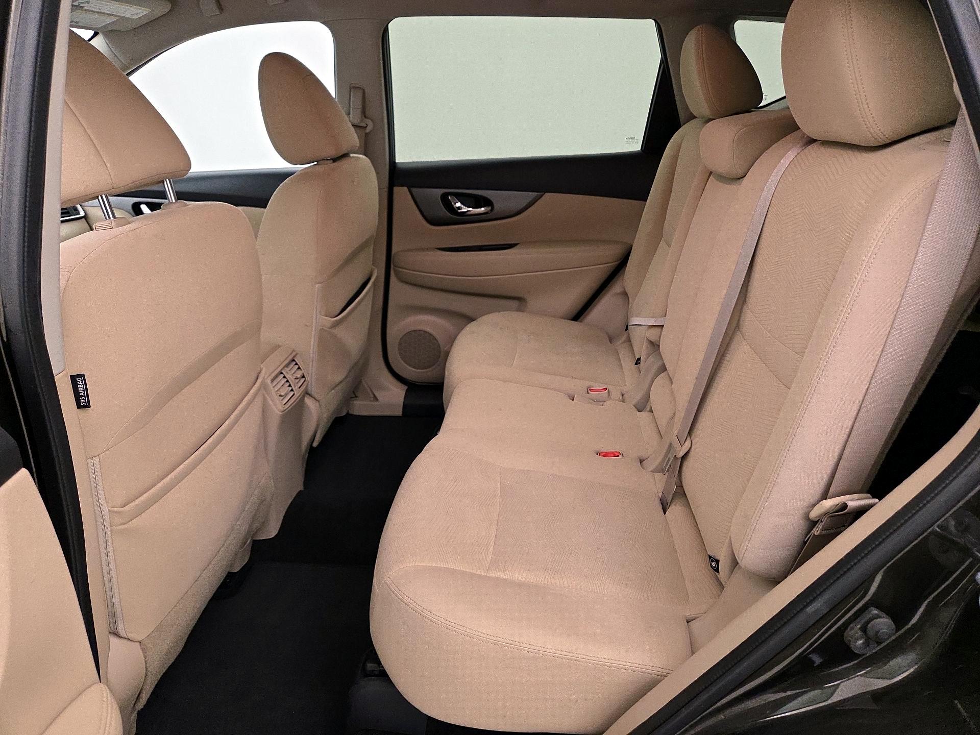 Thumbnail: 2016 Nissan Rogue - 18