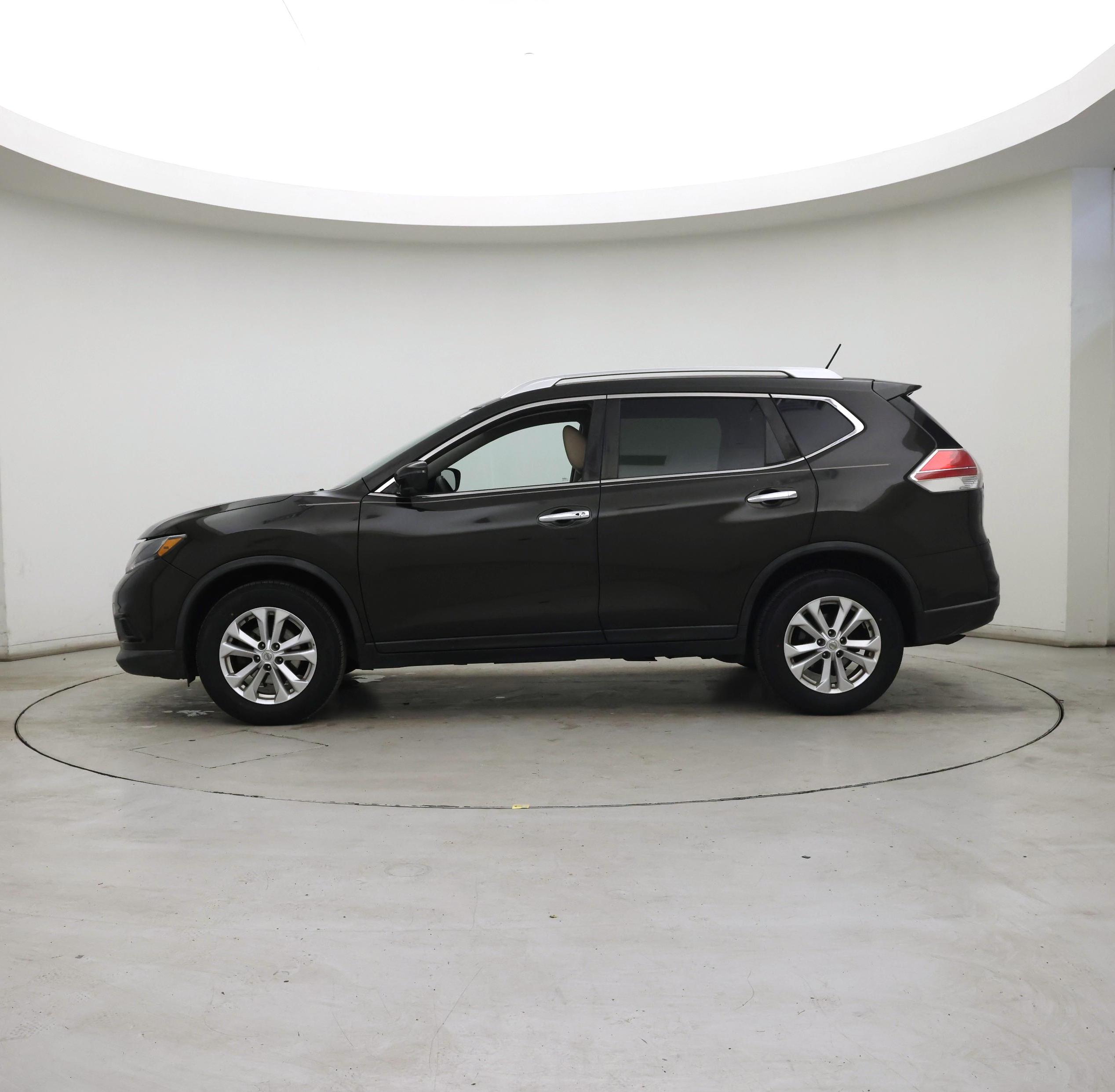 Thumbnail: 2016 Nissan Rogue - 3