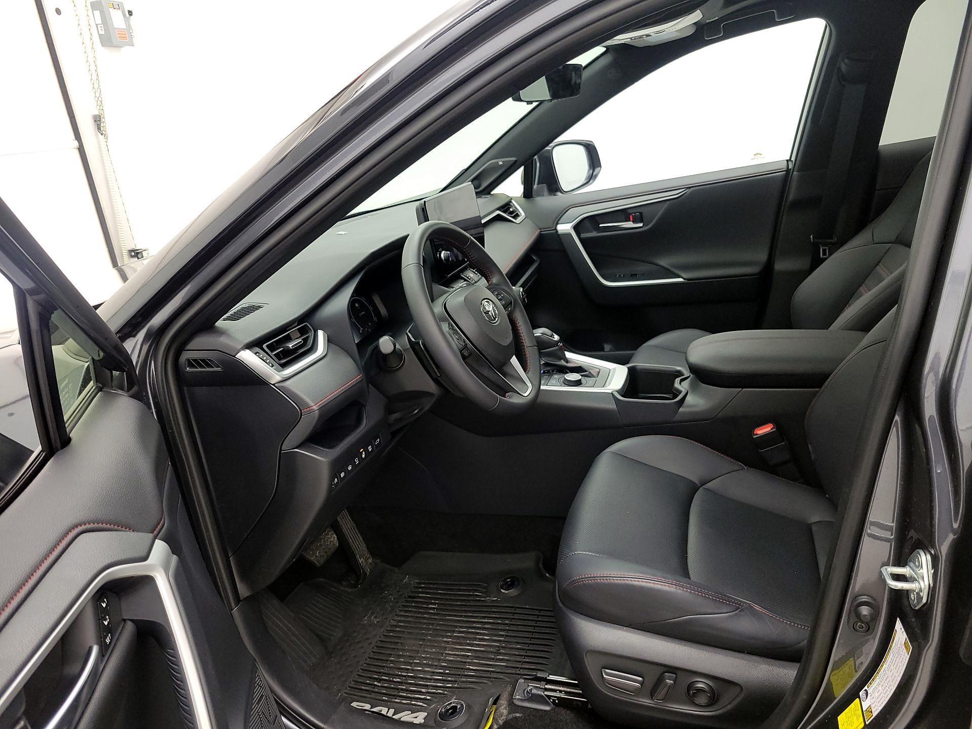 Thumbnail: 2024 Toyota RAV4 - 11