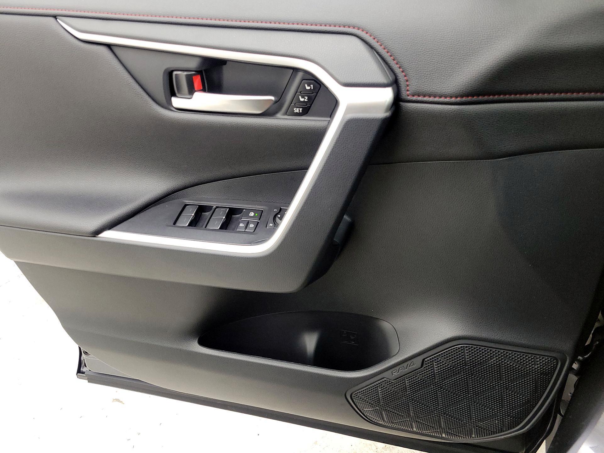 Thumbnail: 2024 Toyota RAV4 - 12