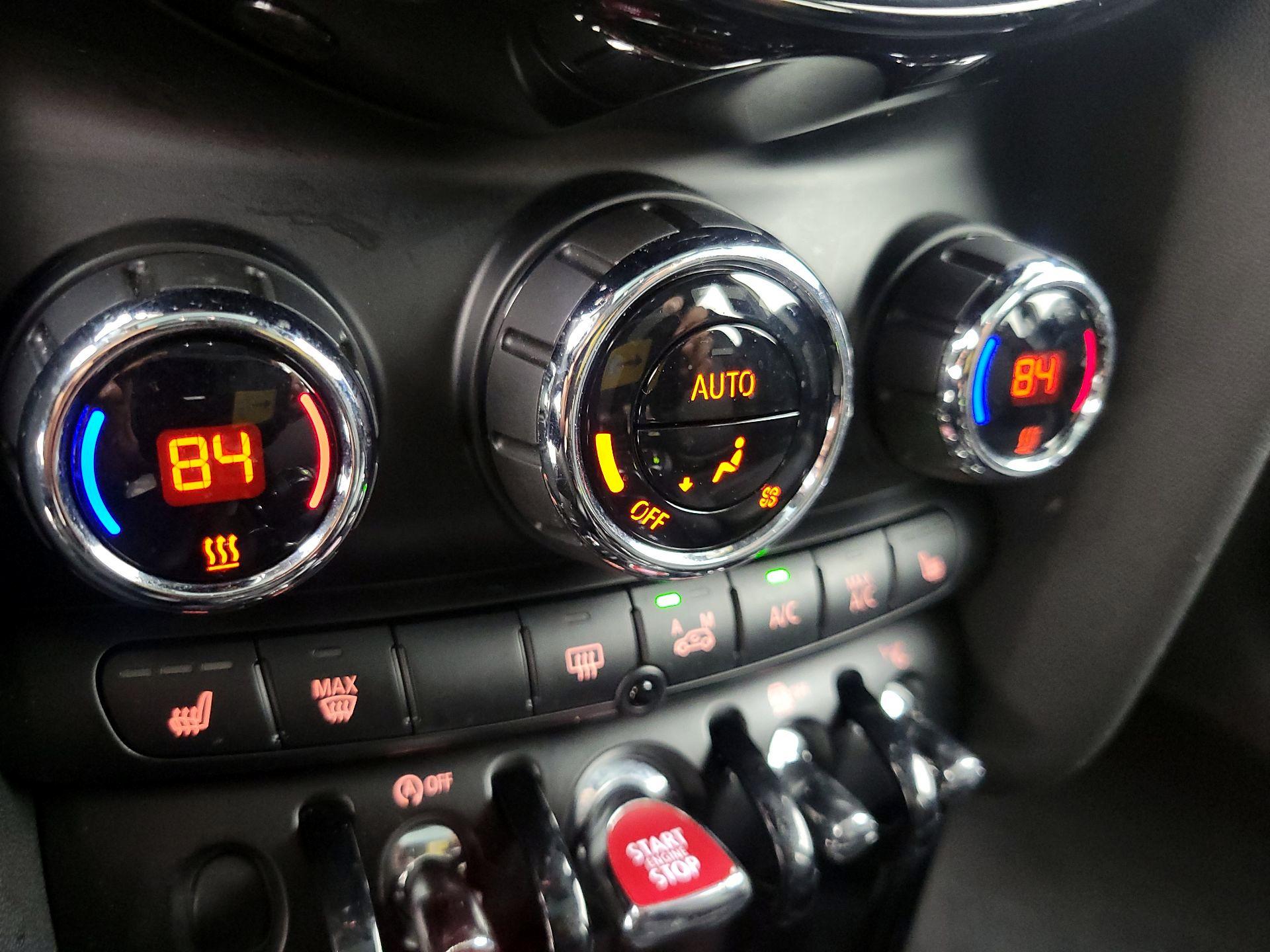 Thumbnail: 2016 MINI Cooper Hardtop - 16