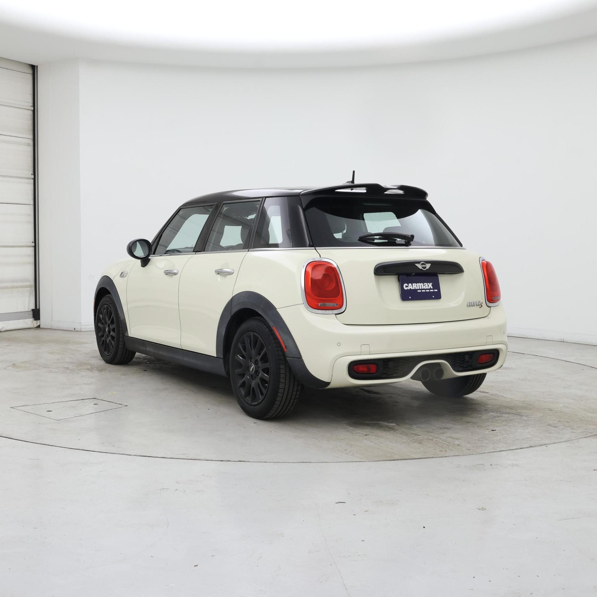Thumbnail: 2016 MINI Cooper Hardtop - 2
