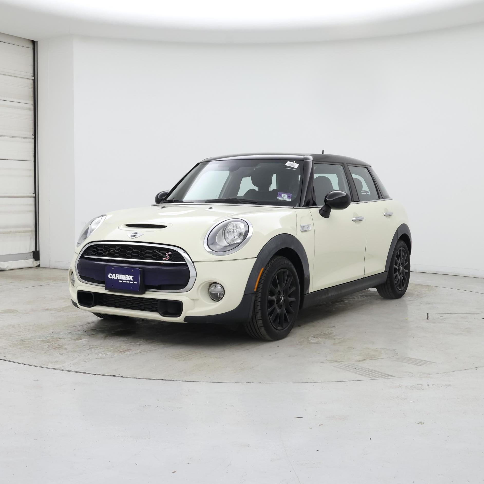 Thumbnail: 2016 MINI Cooper Hardtop - 4