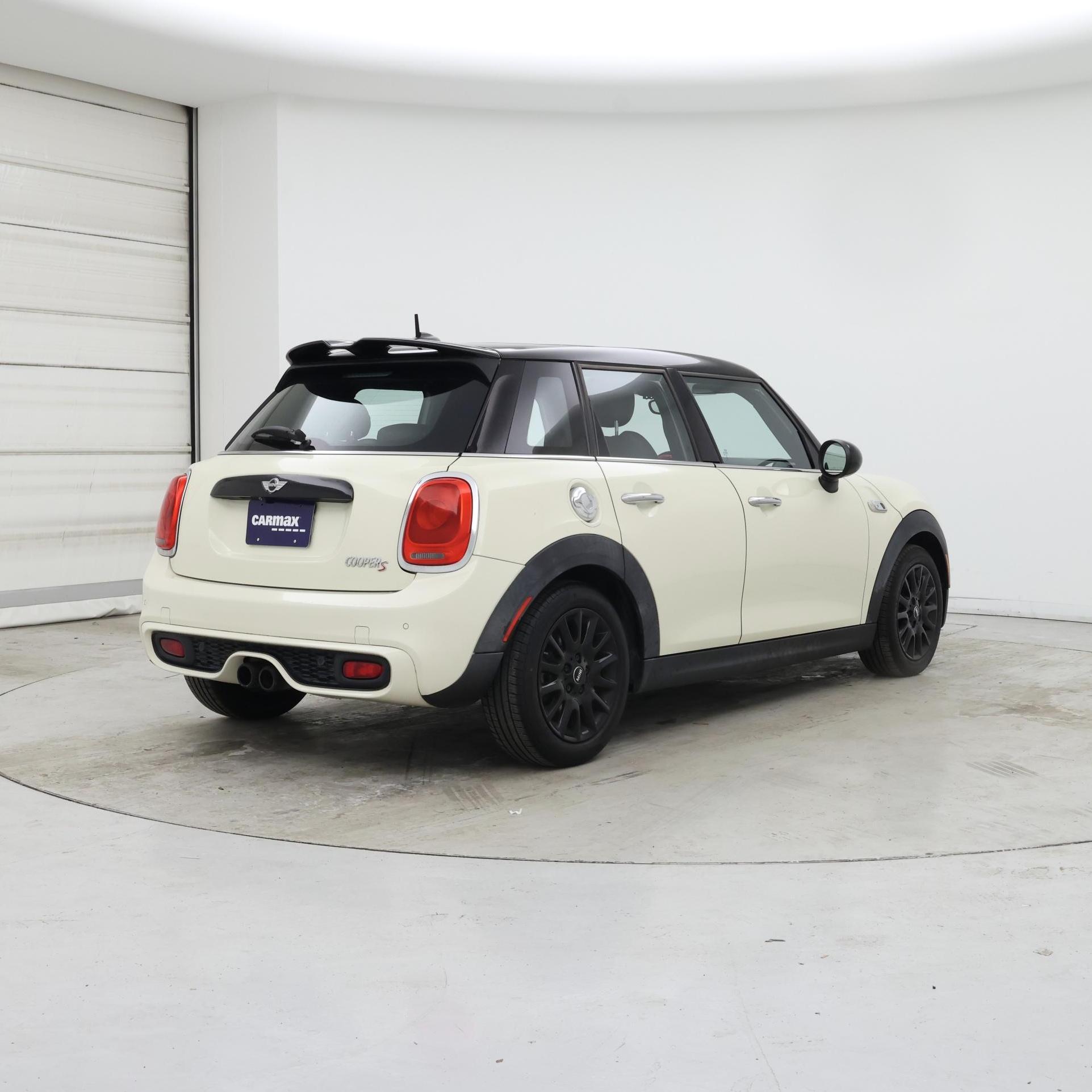 Thumbnail: 2016 MINI Cooper Hardtop - 8