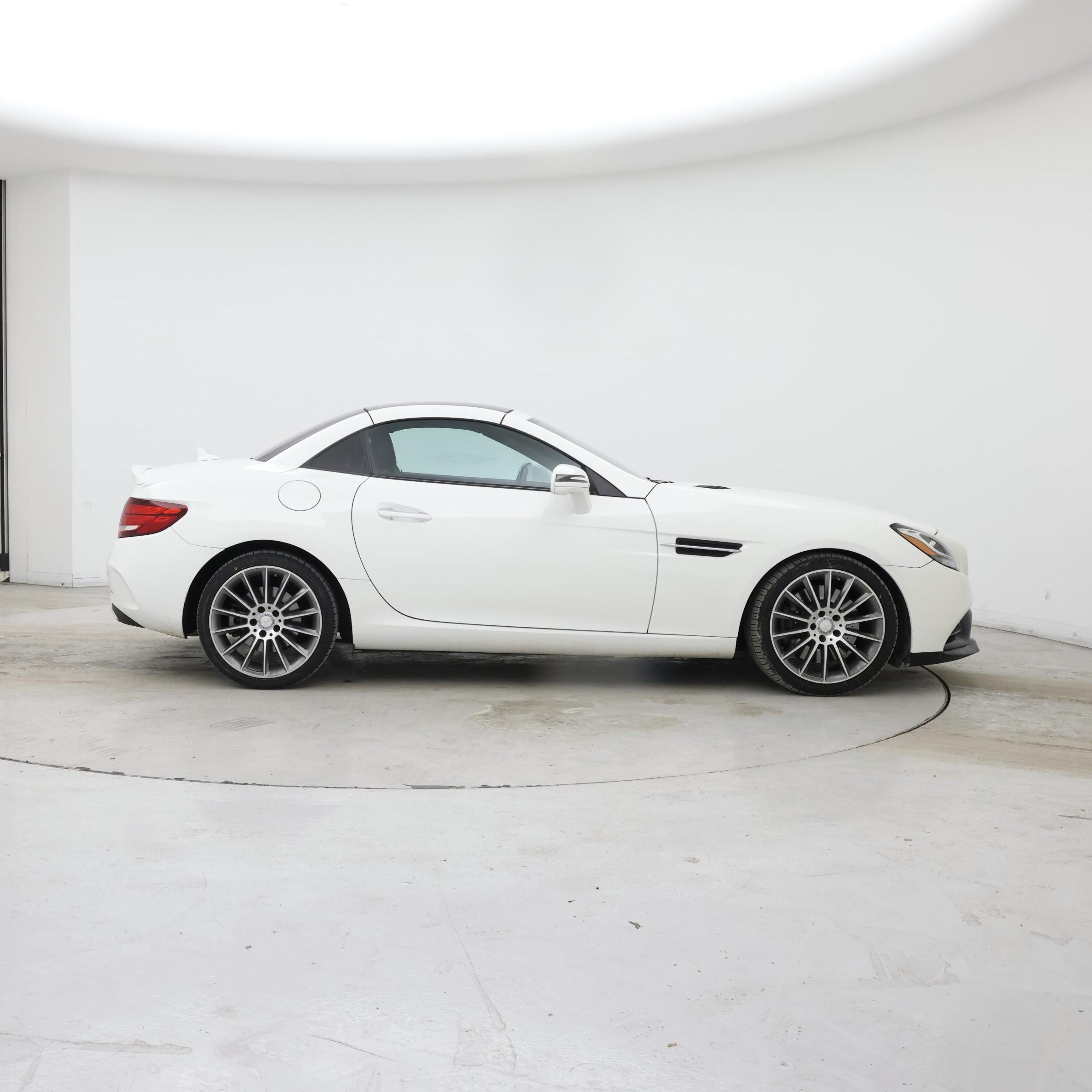 Thumbnail: 2017 Mercedes-Benz SLC - 7