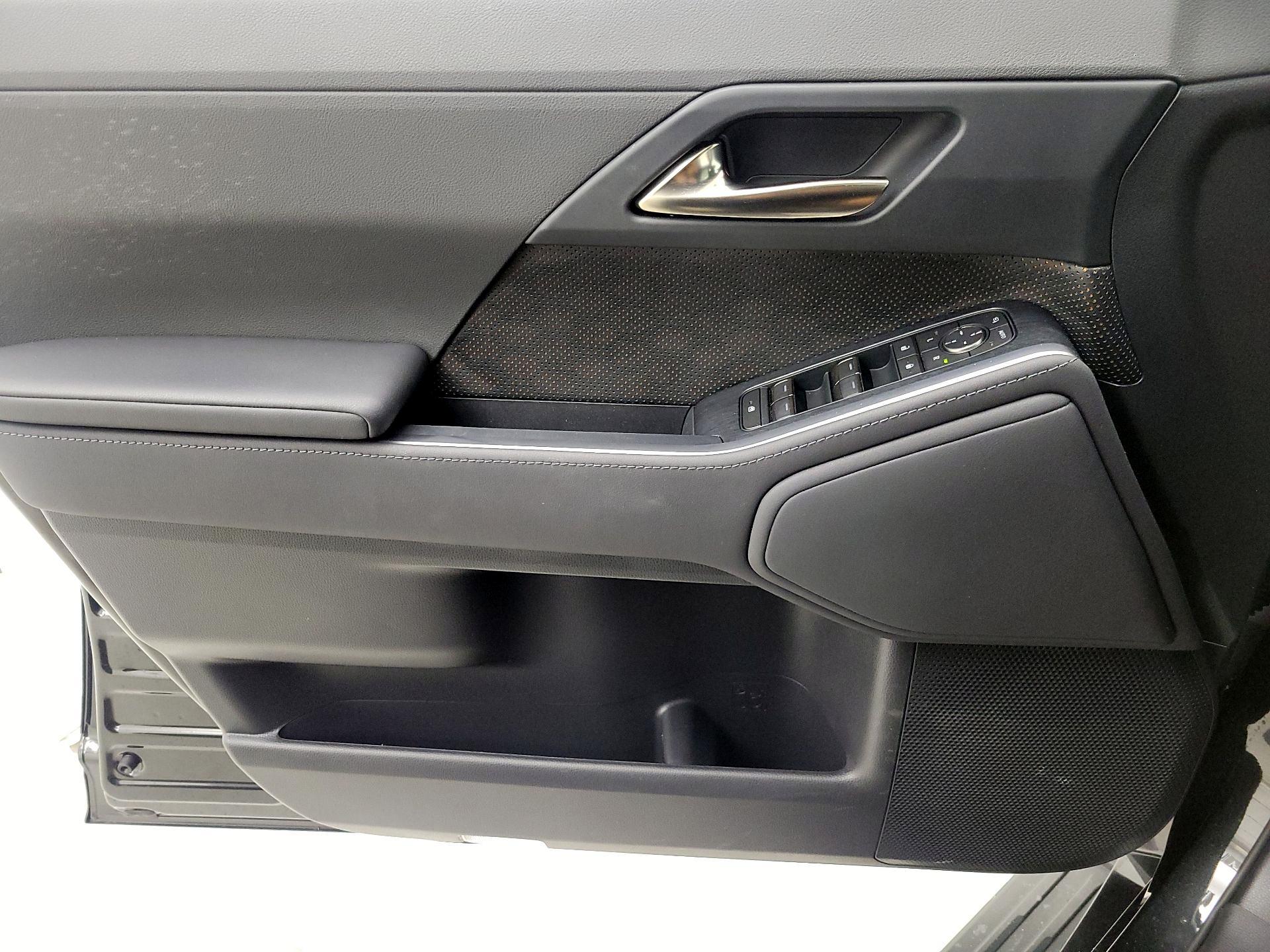 Thumbnail: 2025 Lexus GX - 12