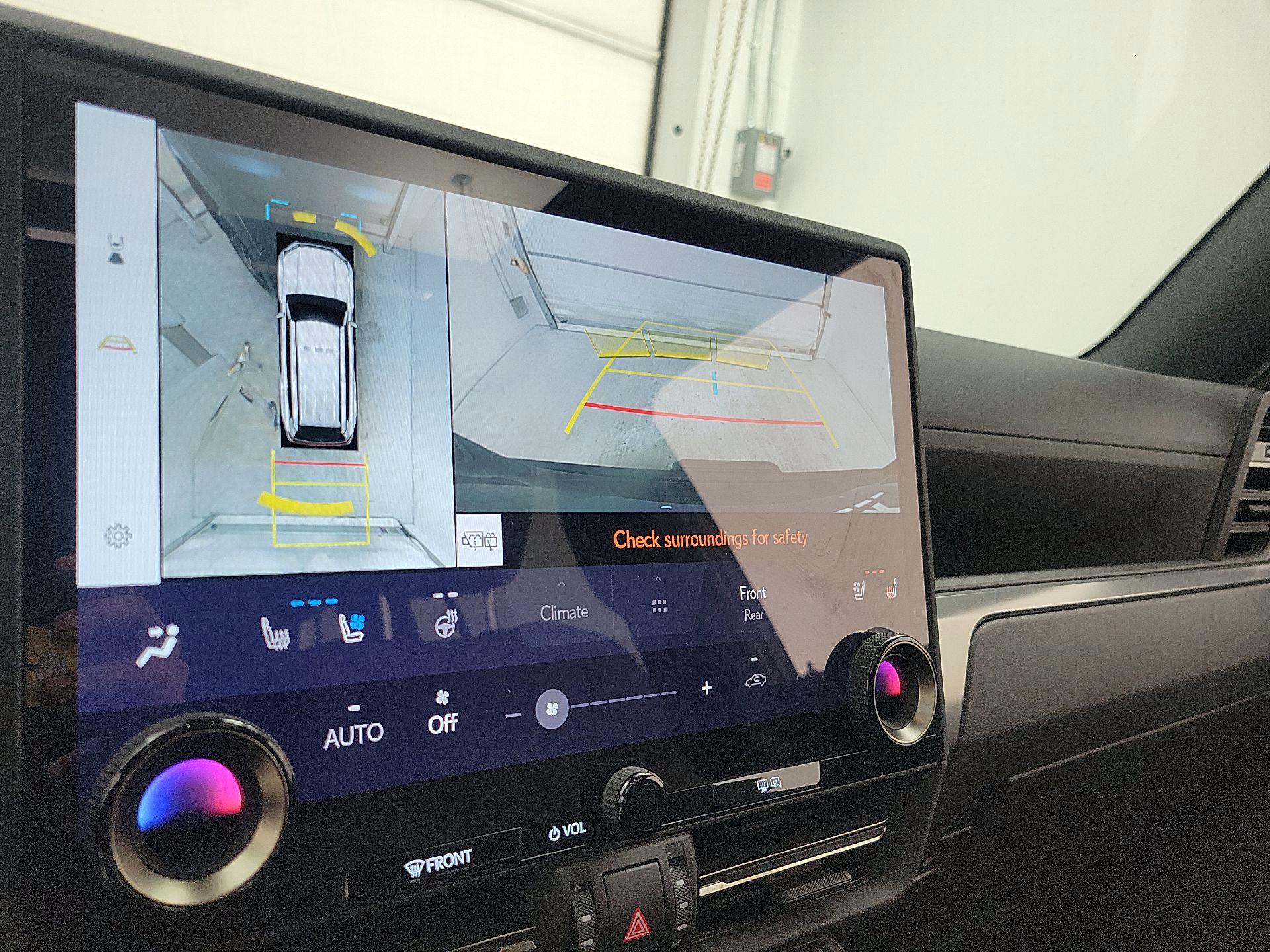 Thumbnail: 2025 Lexus GX - 15