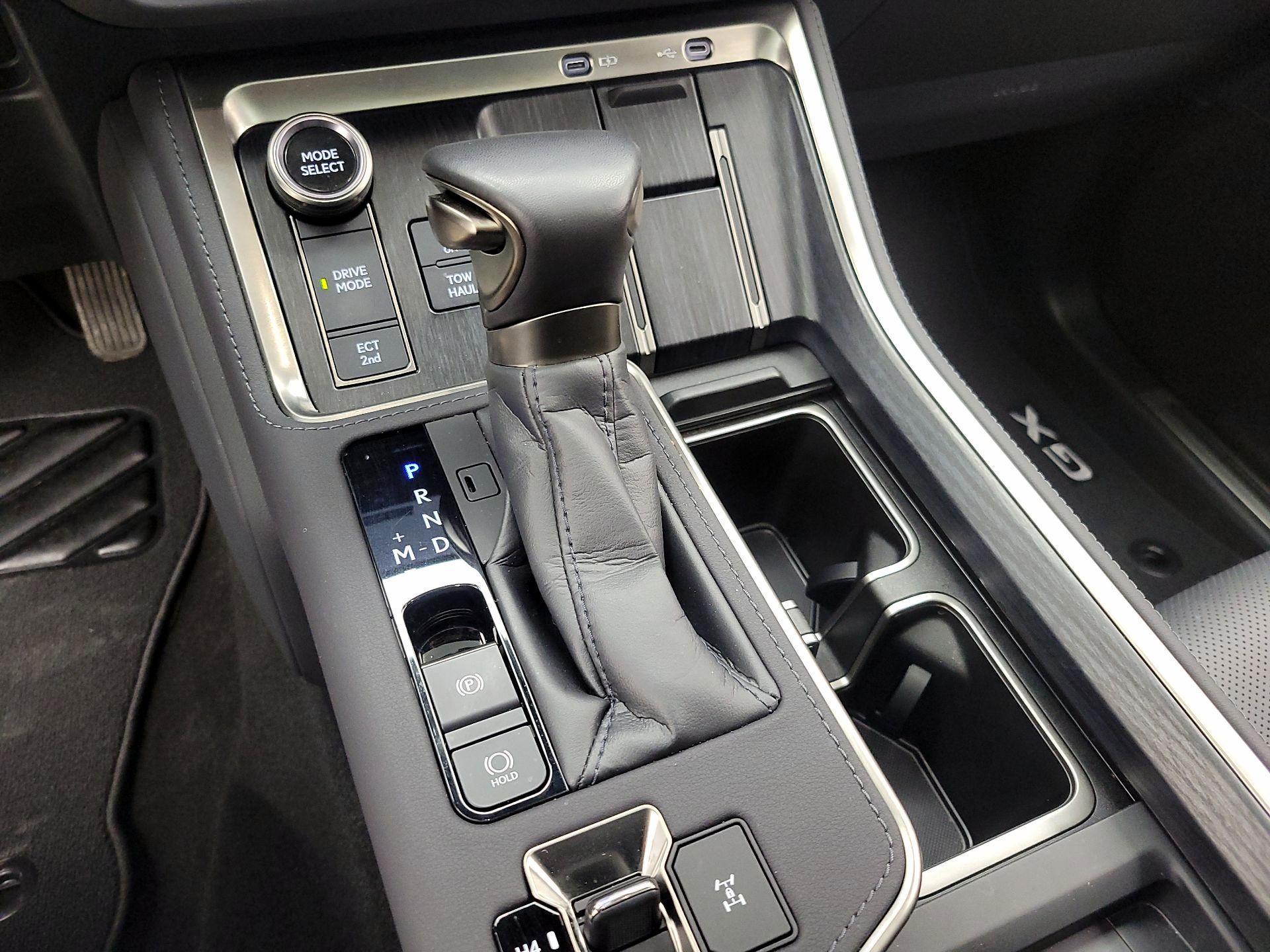 Thumbnail: 2025 Lexus GX - 18