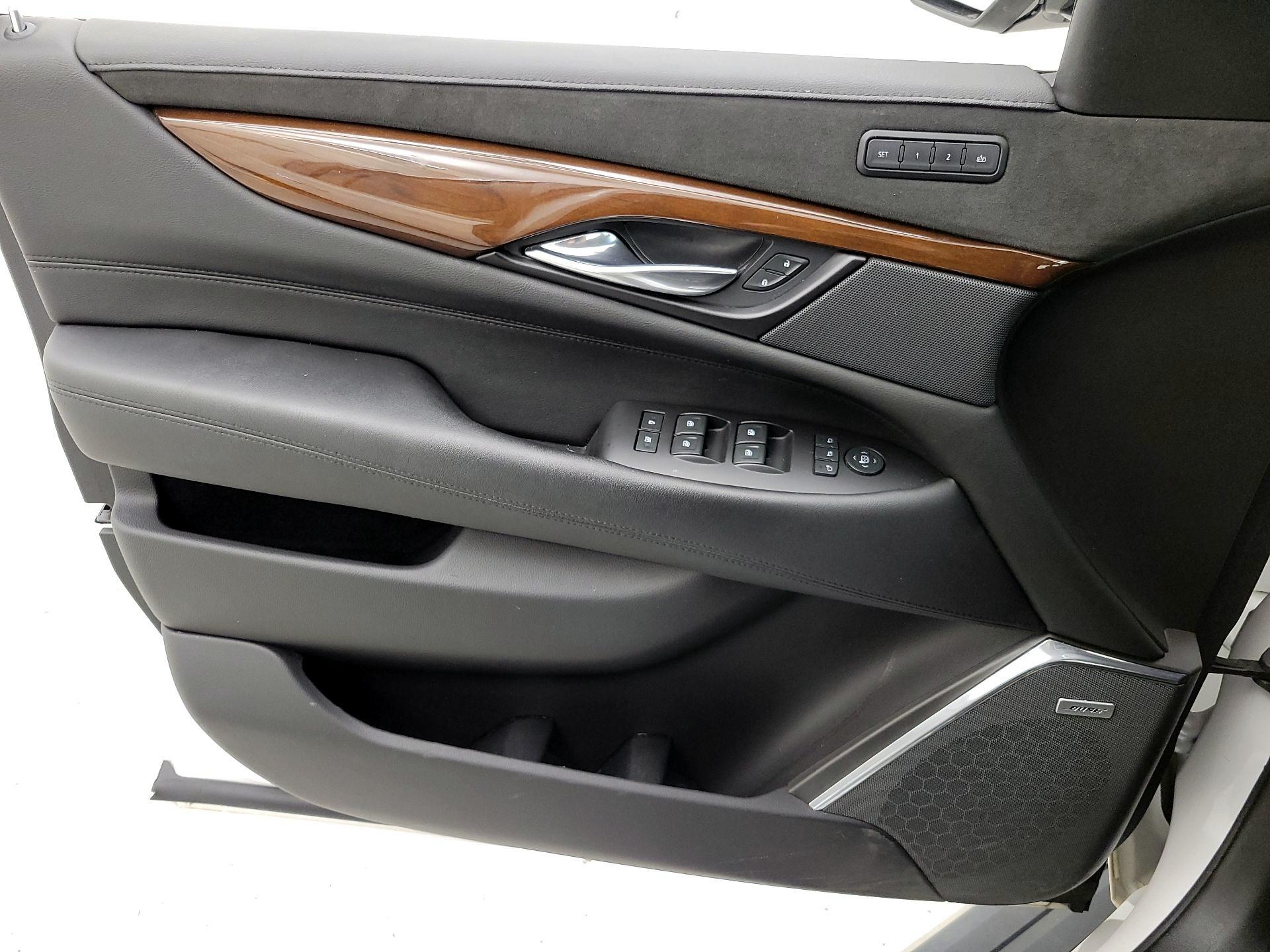 Thumbnail: 2020 Cadillac Escalade - 12