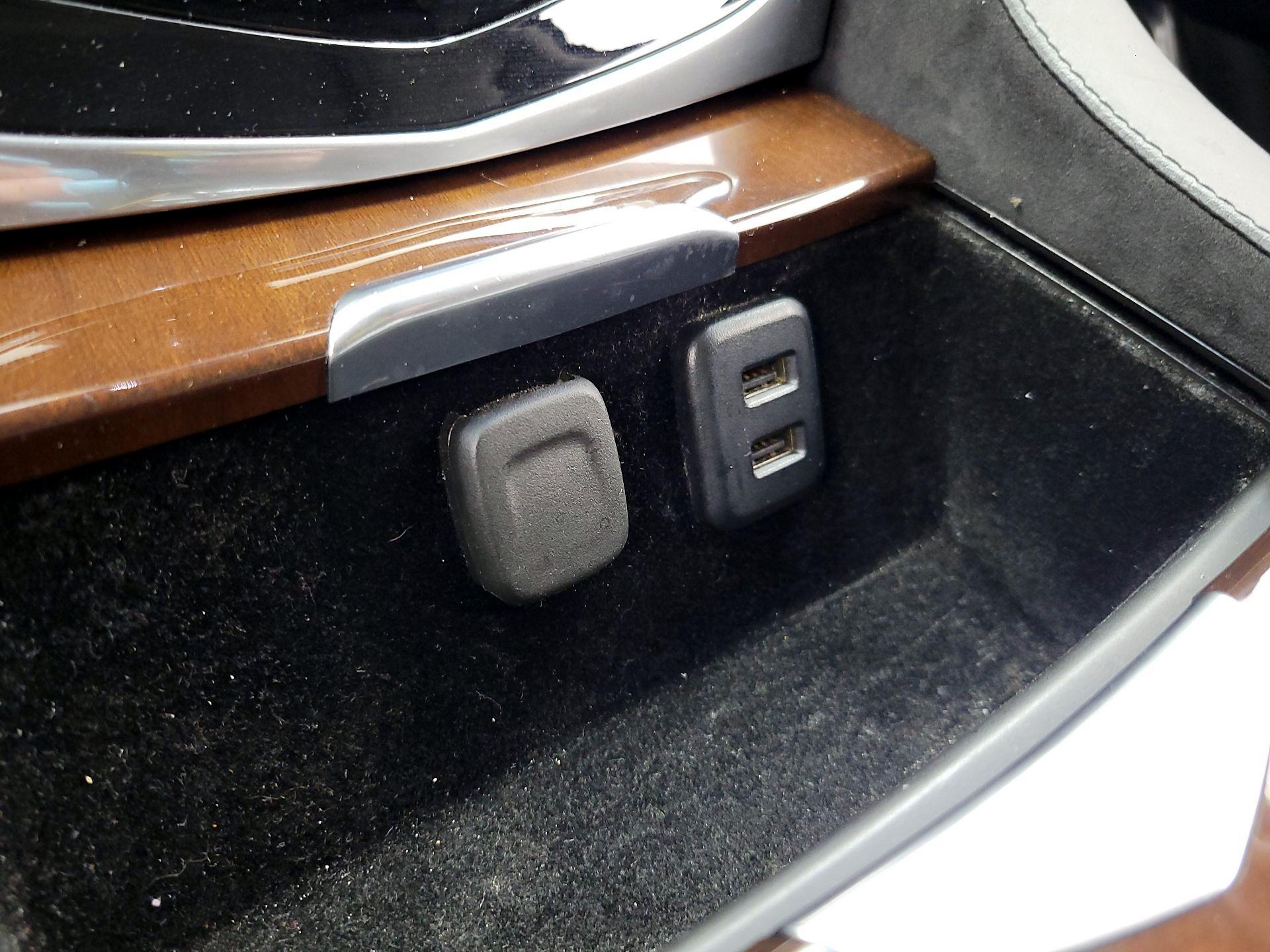 Thumbnail: 2020 Cadillac Escalade - 18