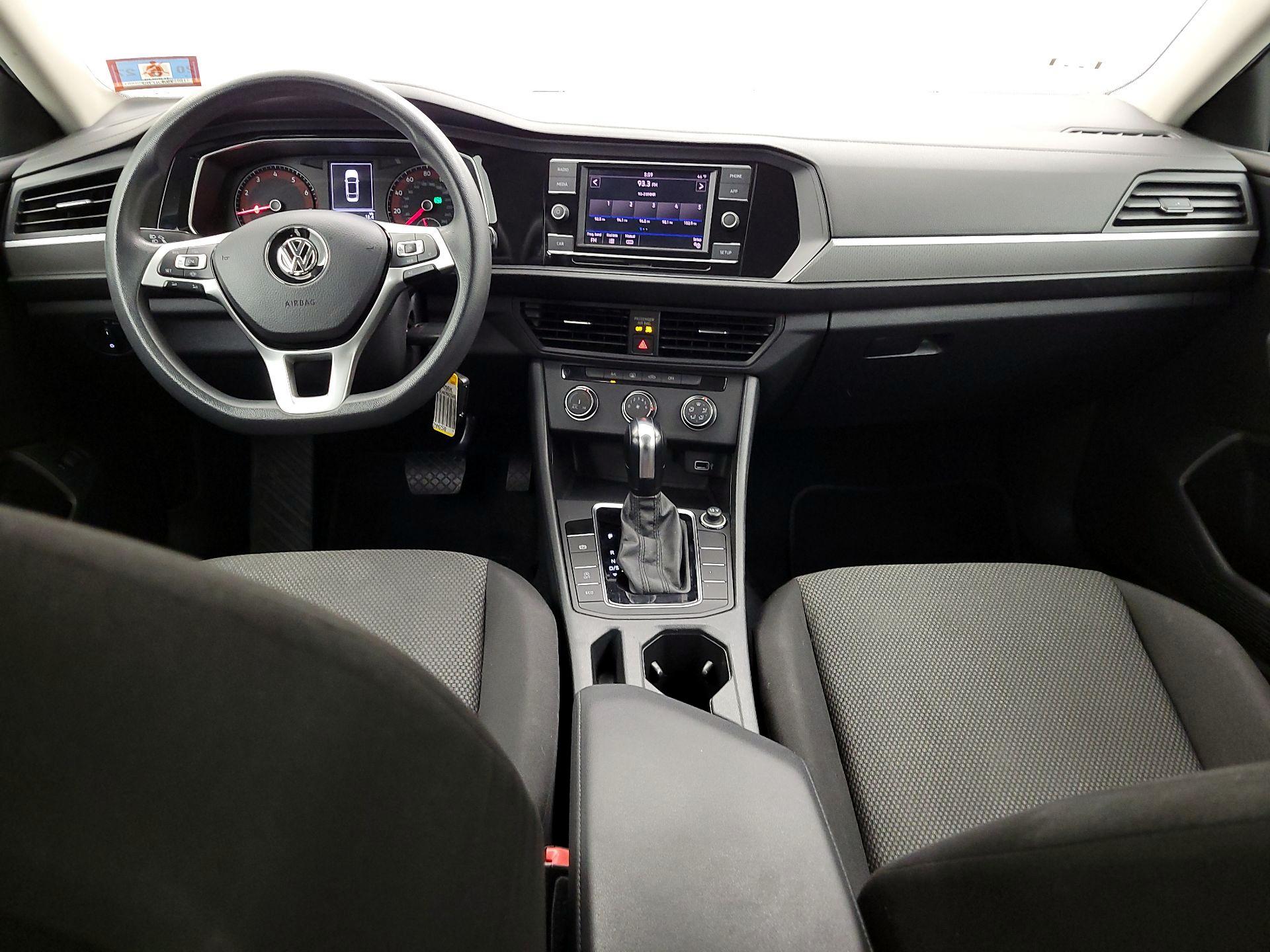 Thumbnail: 2019 Volkswagen Jetta - 9