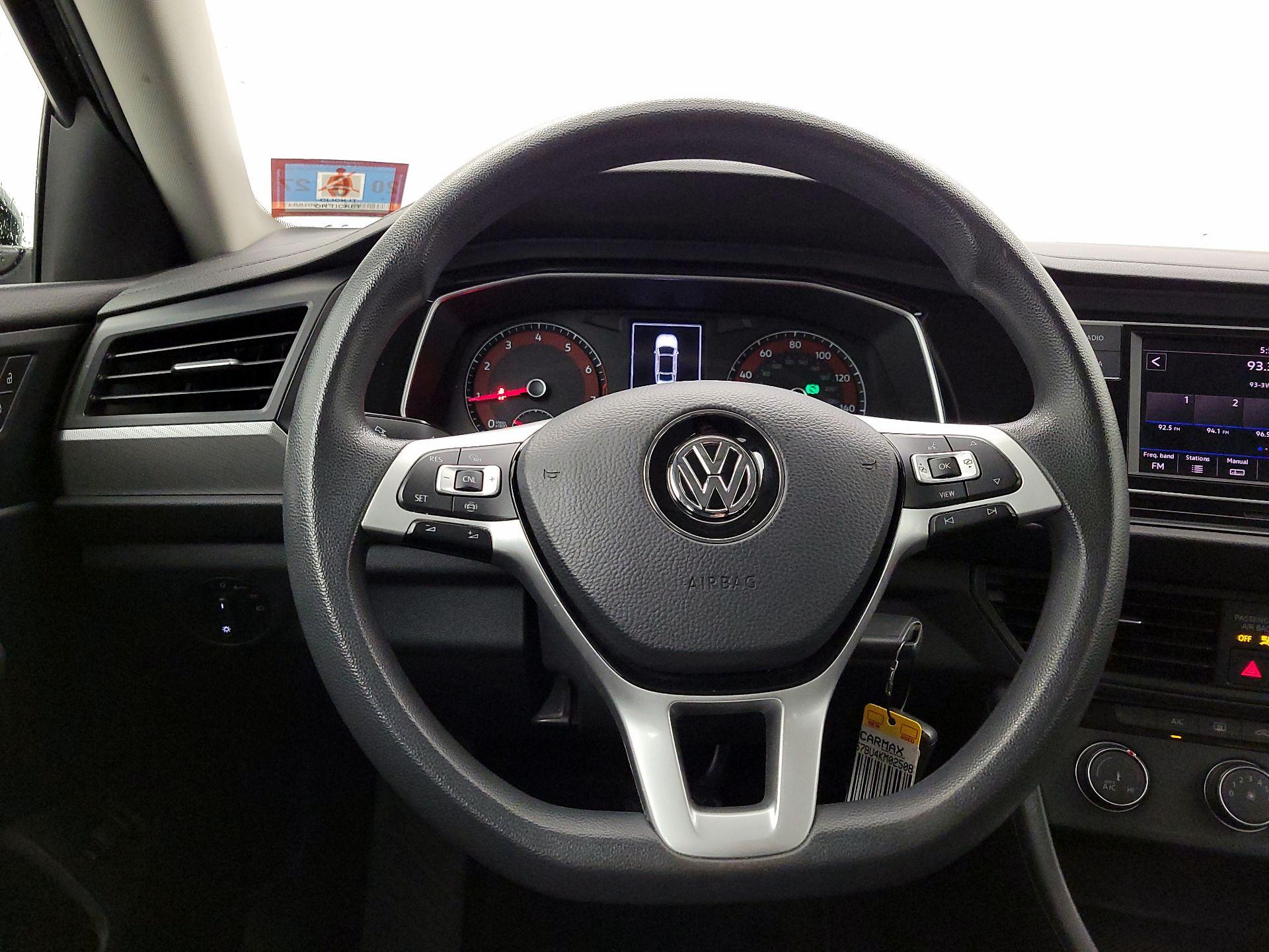 Thumbnail: 2019 Volkswagen Jetta - 10
