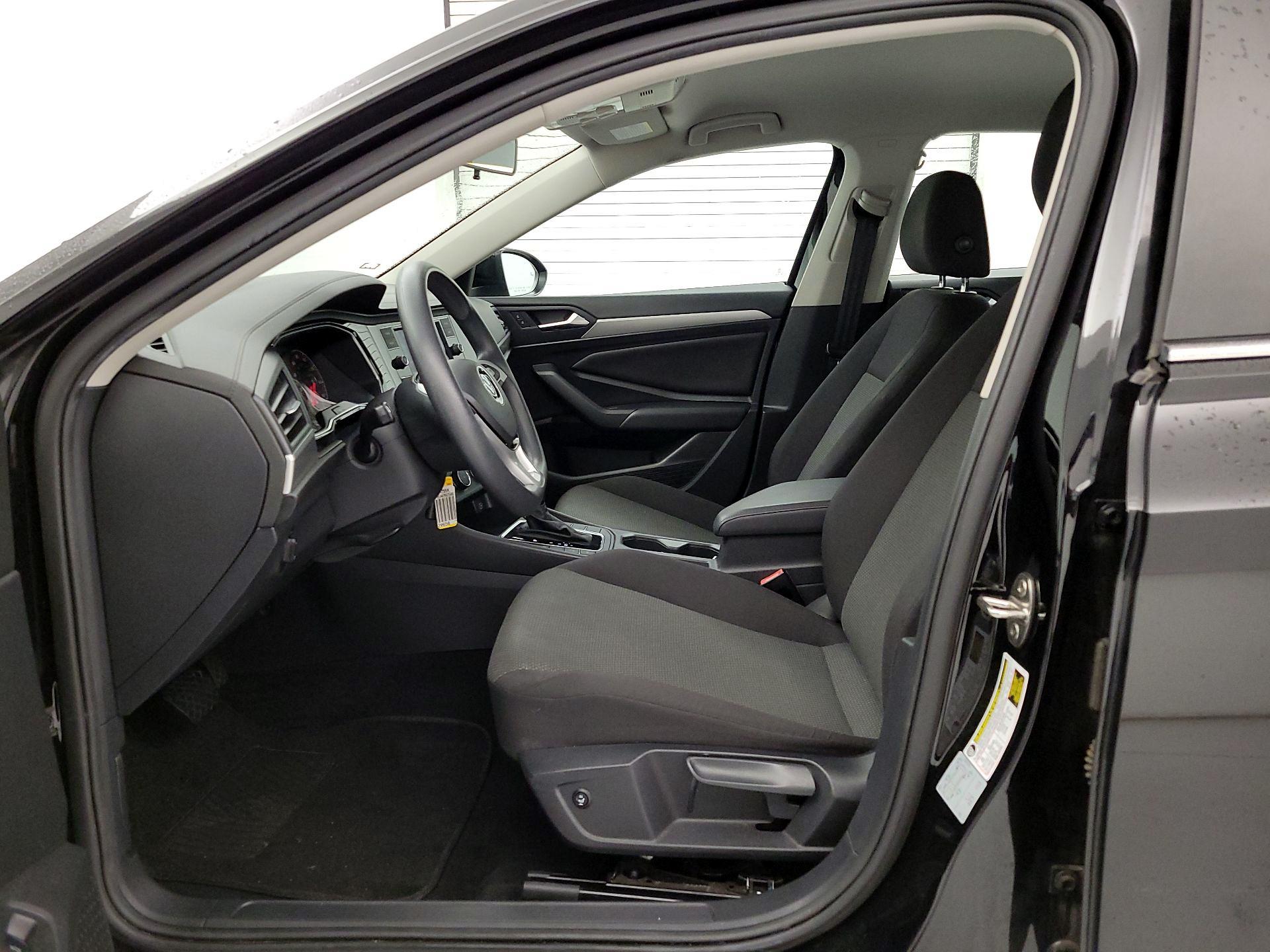 Thumbnail: 2019 Volkswagen Jetta - 11