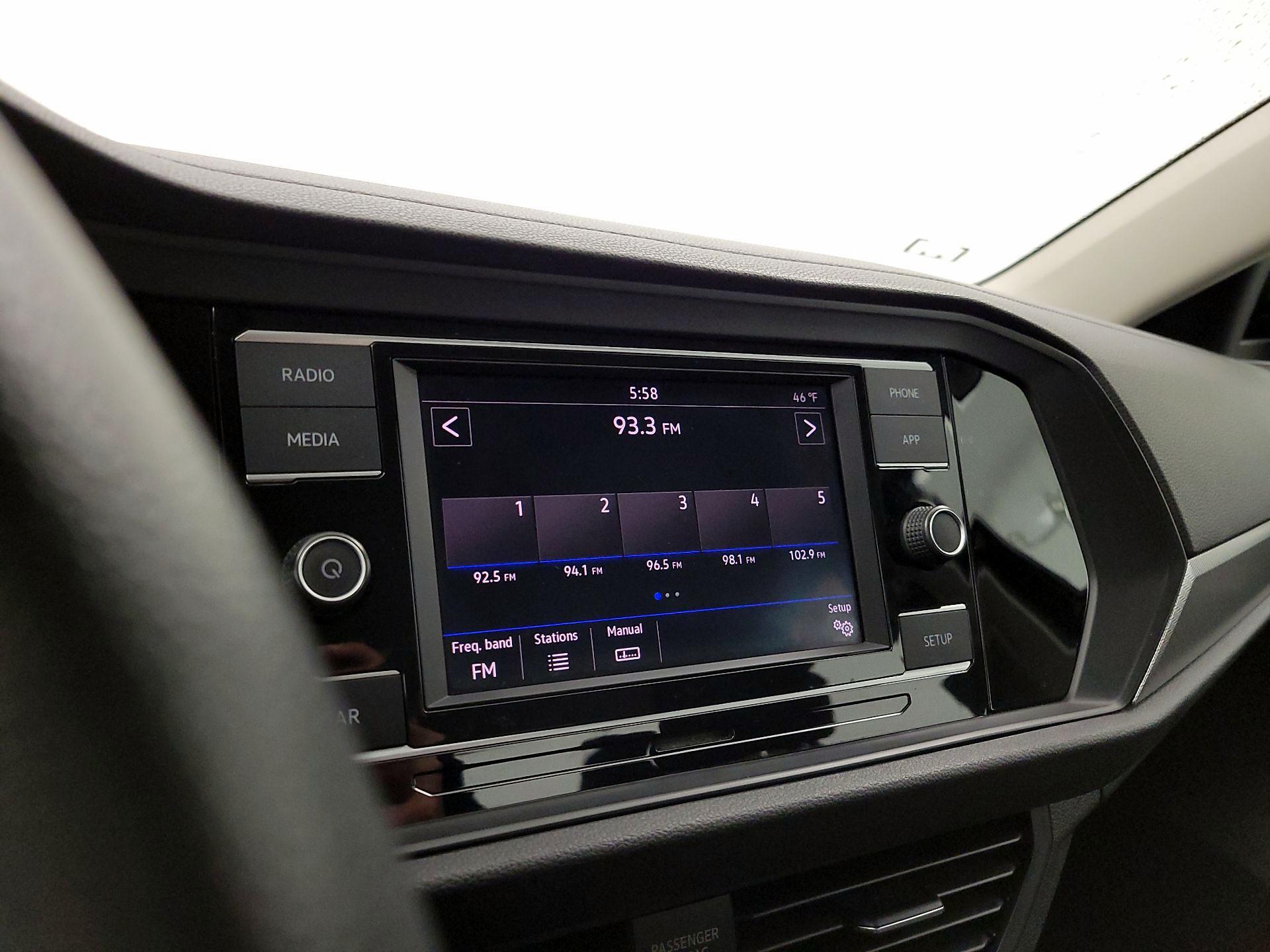 Thumbnail: 2019 Volkswagen Jetta - 15