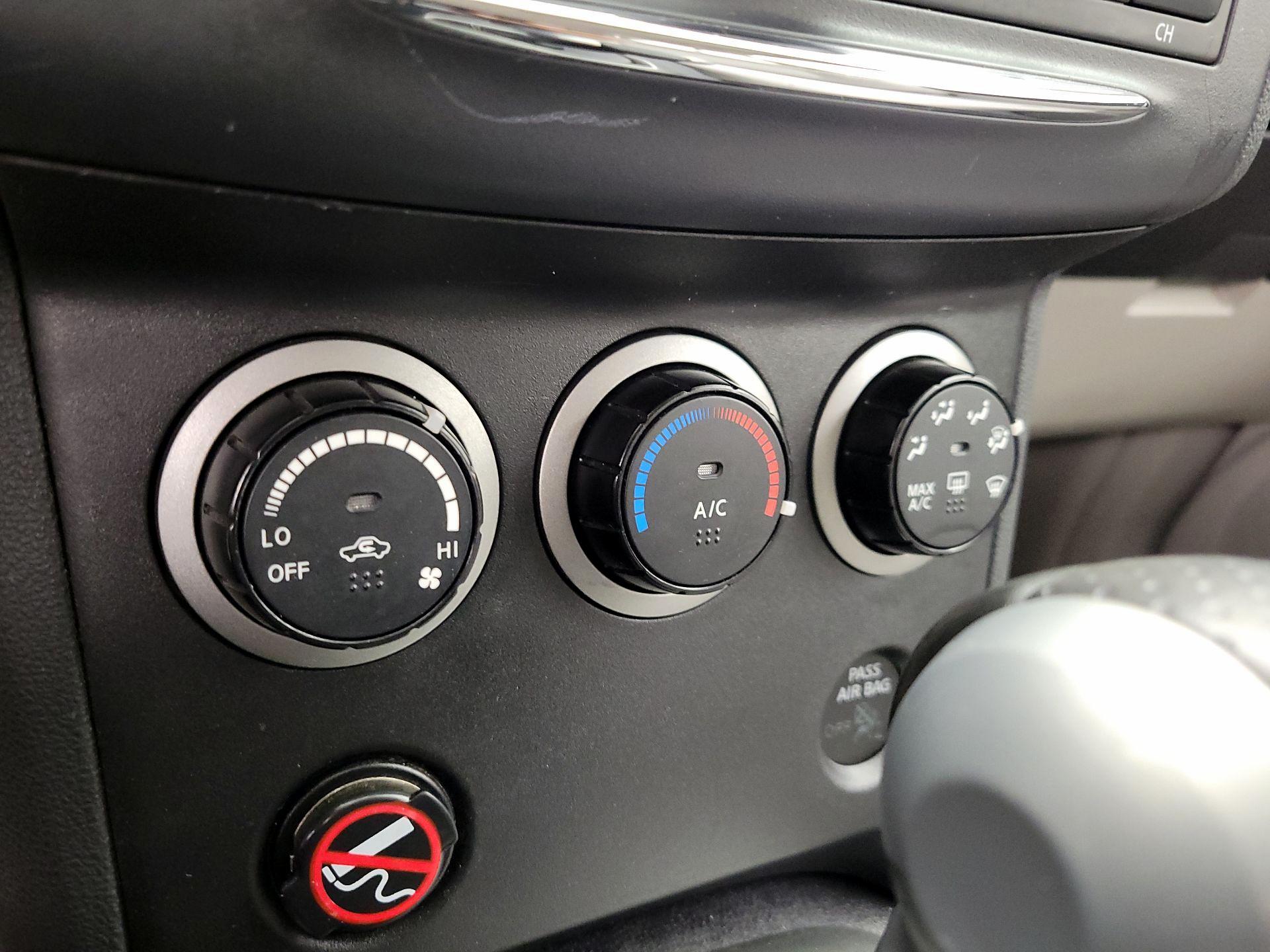 Thumbnail: 2014 Nissan Rogue - 15