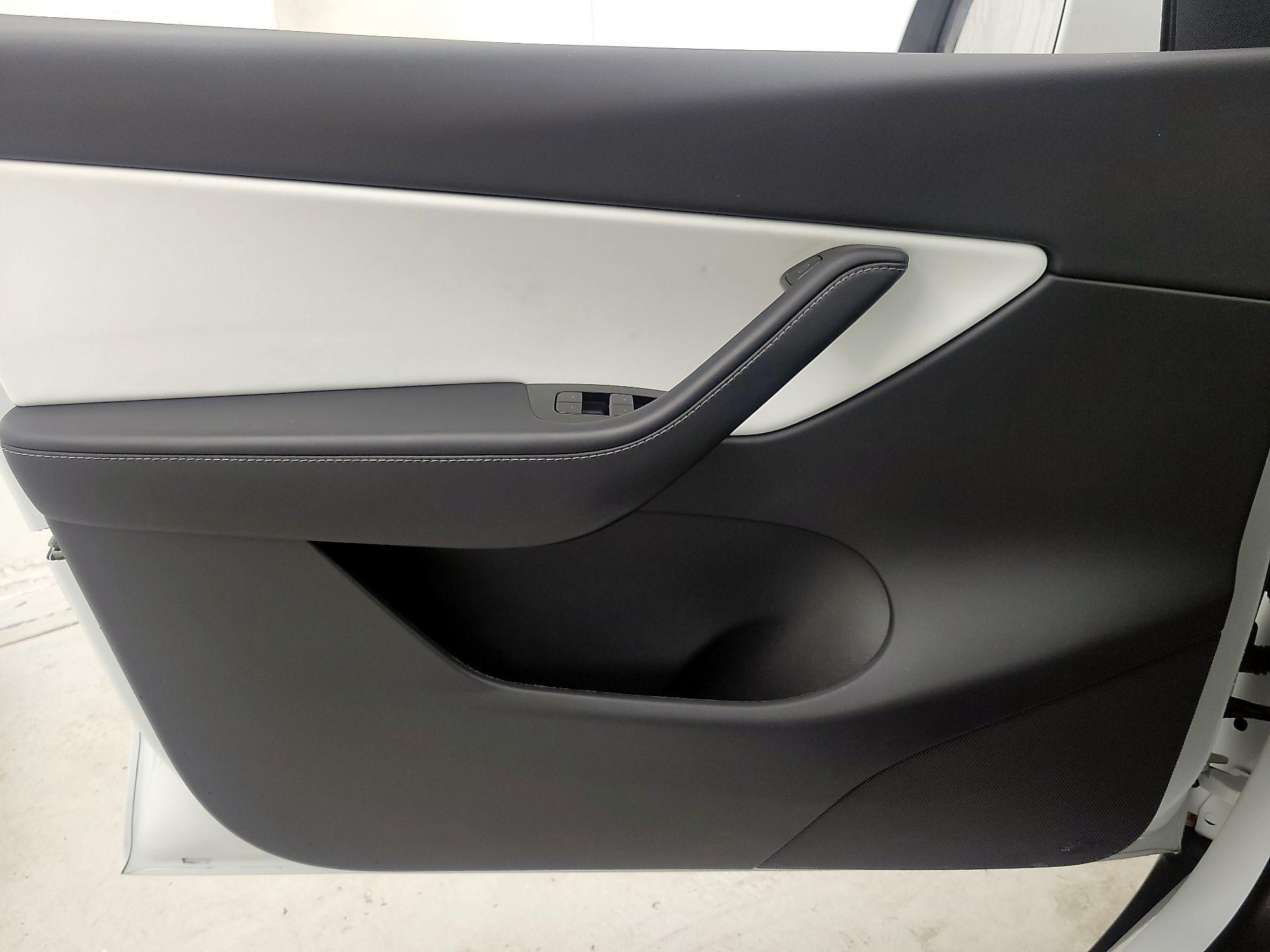 Thumbnail: 2021 Tesla Model Y - 12