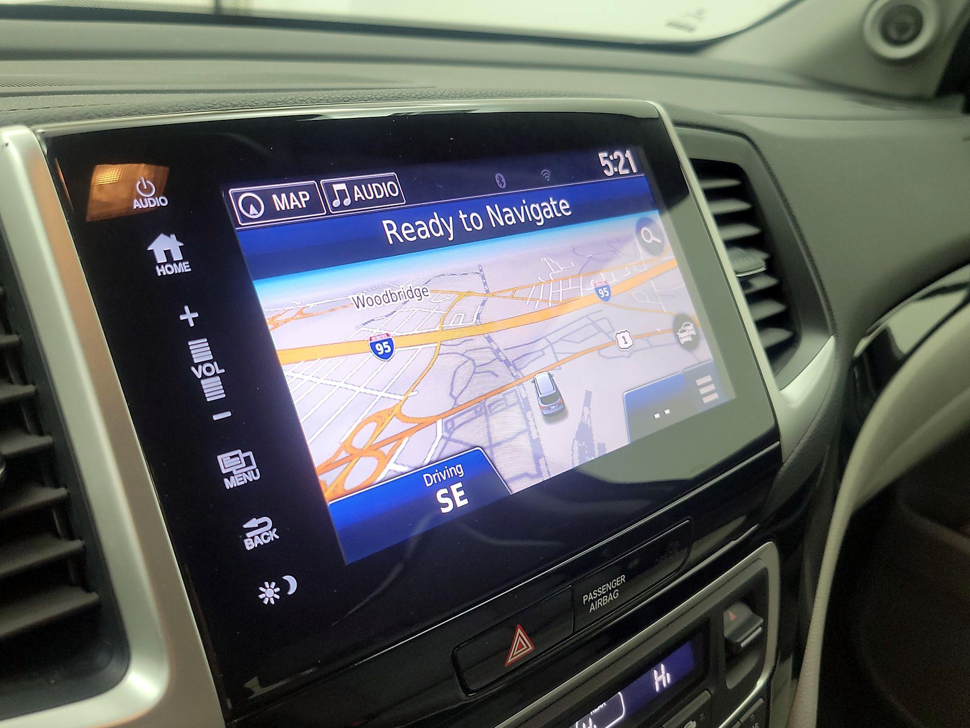 Thumbnail: 2017 Honda Pilot - 14