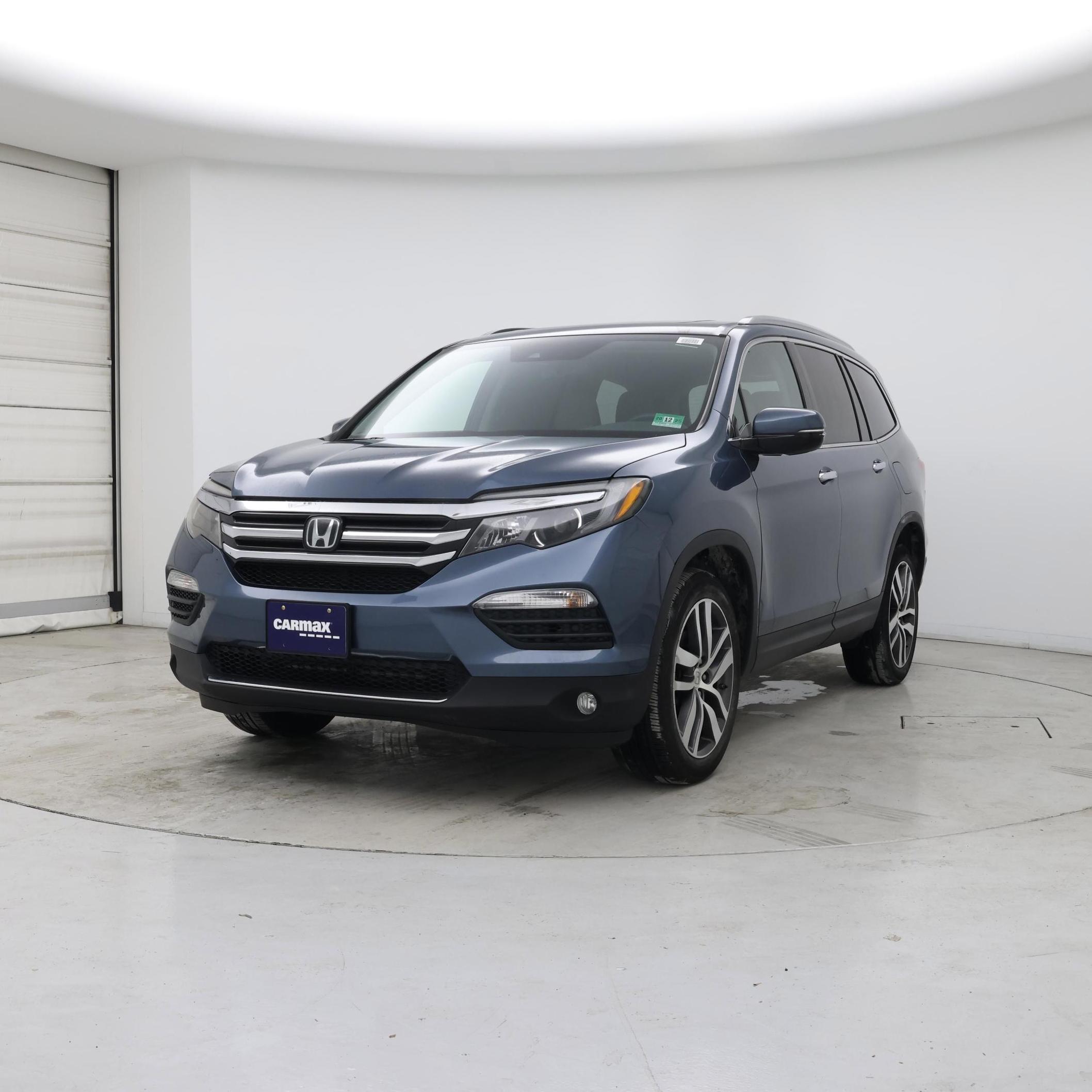 Thumbnail: 2017 Honda Pilot - 4